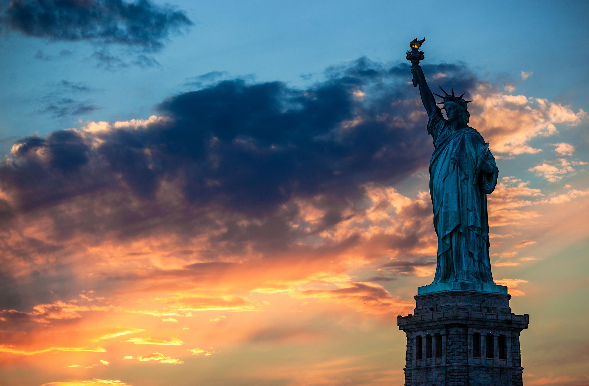 2048x1341 Statue of Liberty in New York HD wallpaper