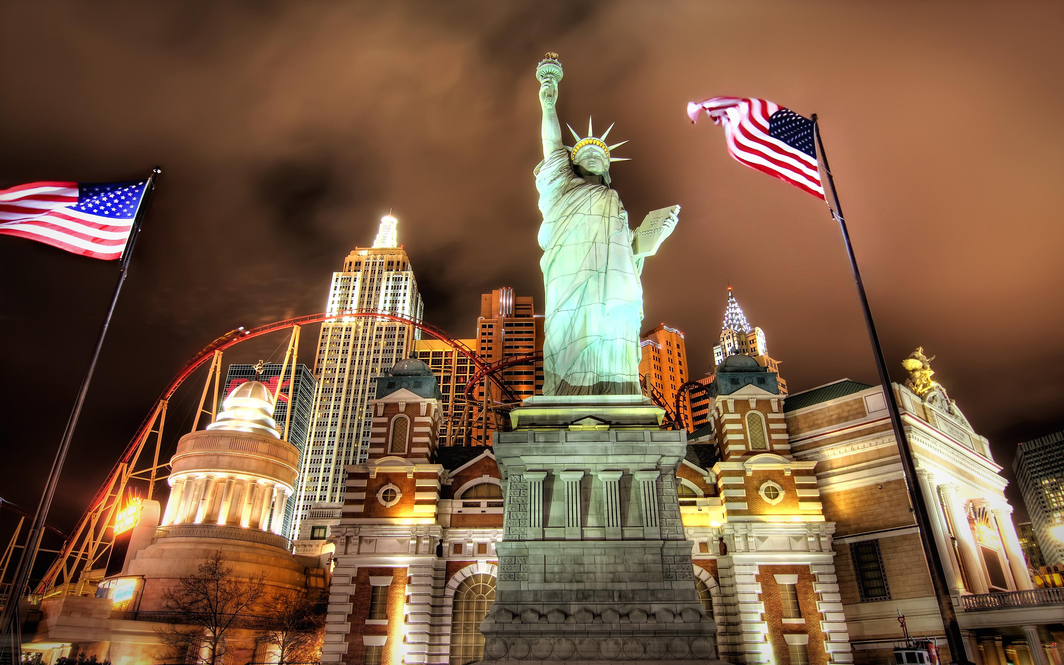 4255x2659 A Copy Of Njuork And Statue Of Liberty In Las Vegas.nevada Desktop HD Wallpaper For Mobile Phones Pc And Tablet 4255x2659 :