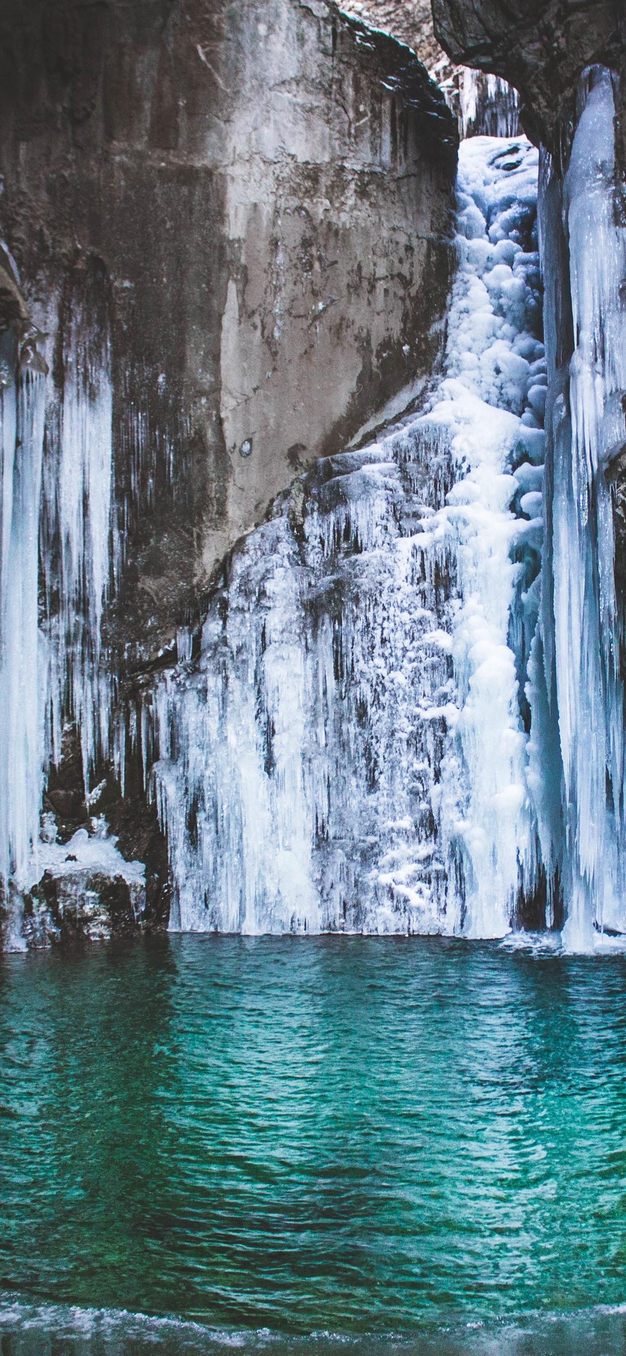 Frozen Waterfall Wallpapers - Top Free Frozen Waterfall Backgrounds