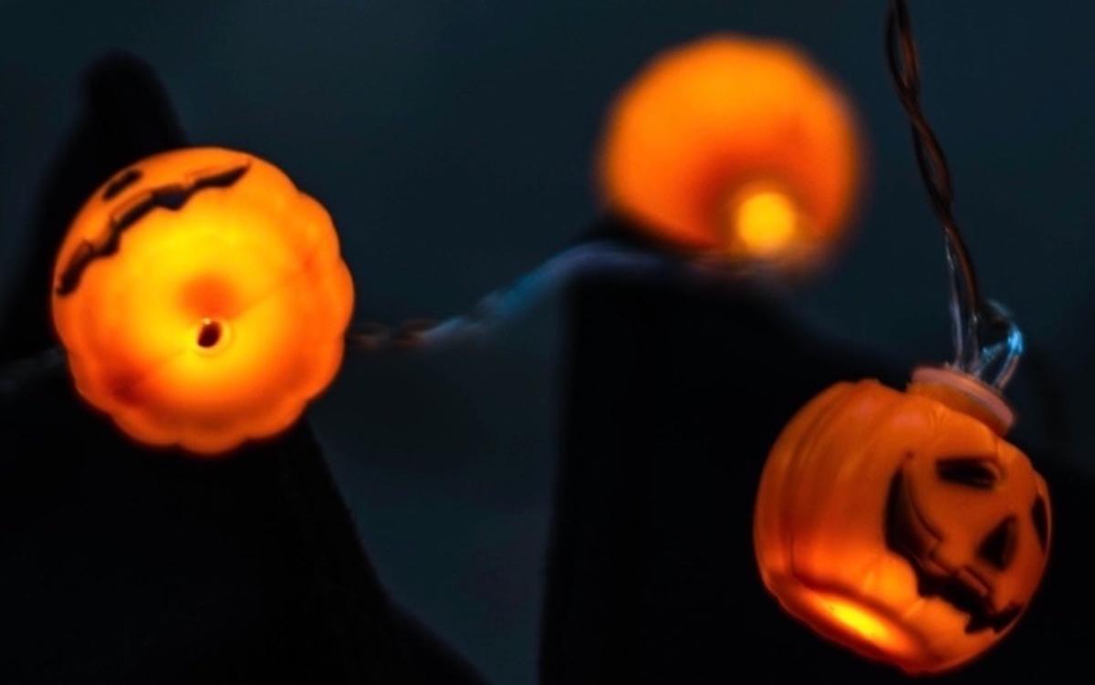 1200x751 Wallpaper Weekends: Happy Halloween iPhone Wallpaper