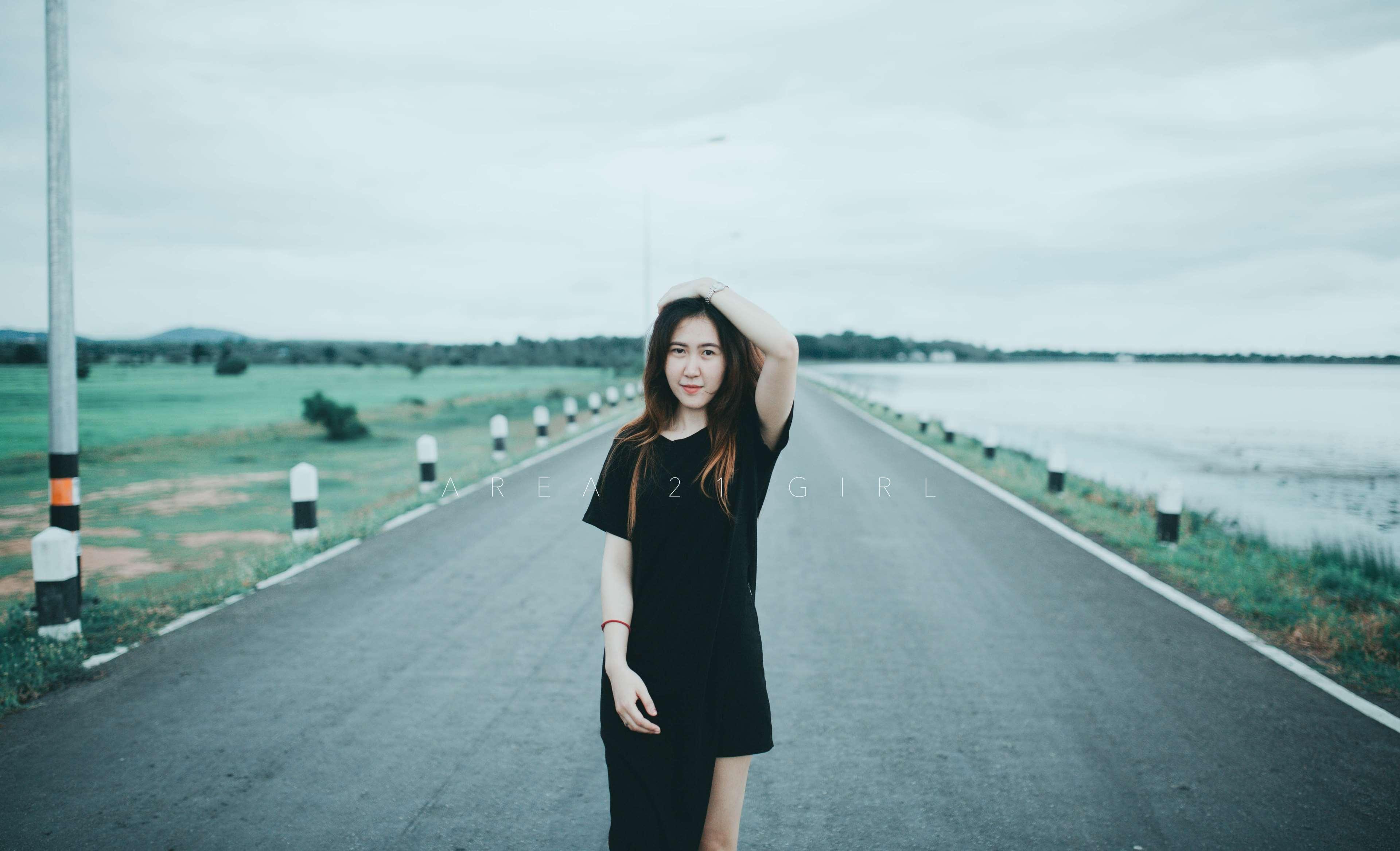 3840x2335 girl, hipster 4k wallpaper. Mocah HD Wallpaper