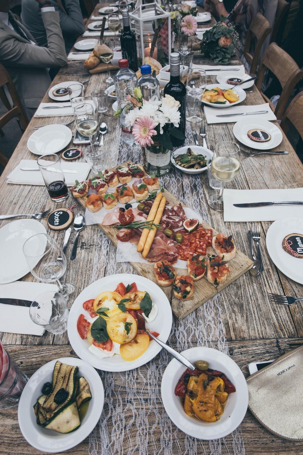 1000x1500 Party Table Picture. Download Free Image
