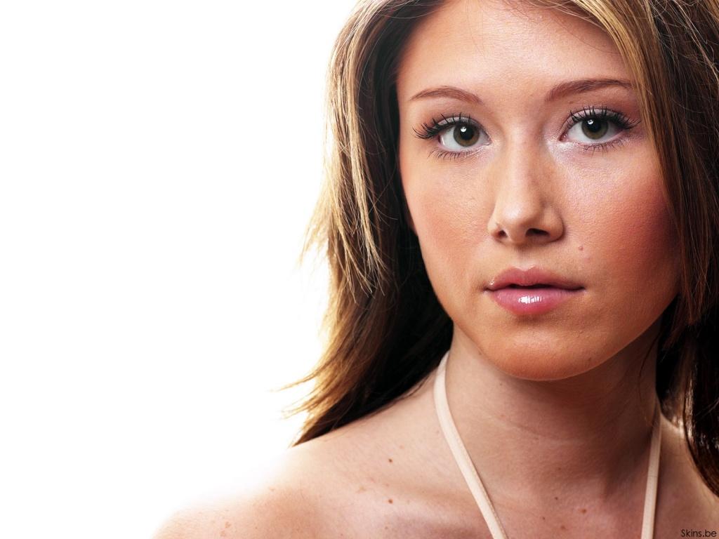 1024x768 Jewel Staite desktop wallpaper free download in widescreen & HD