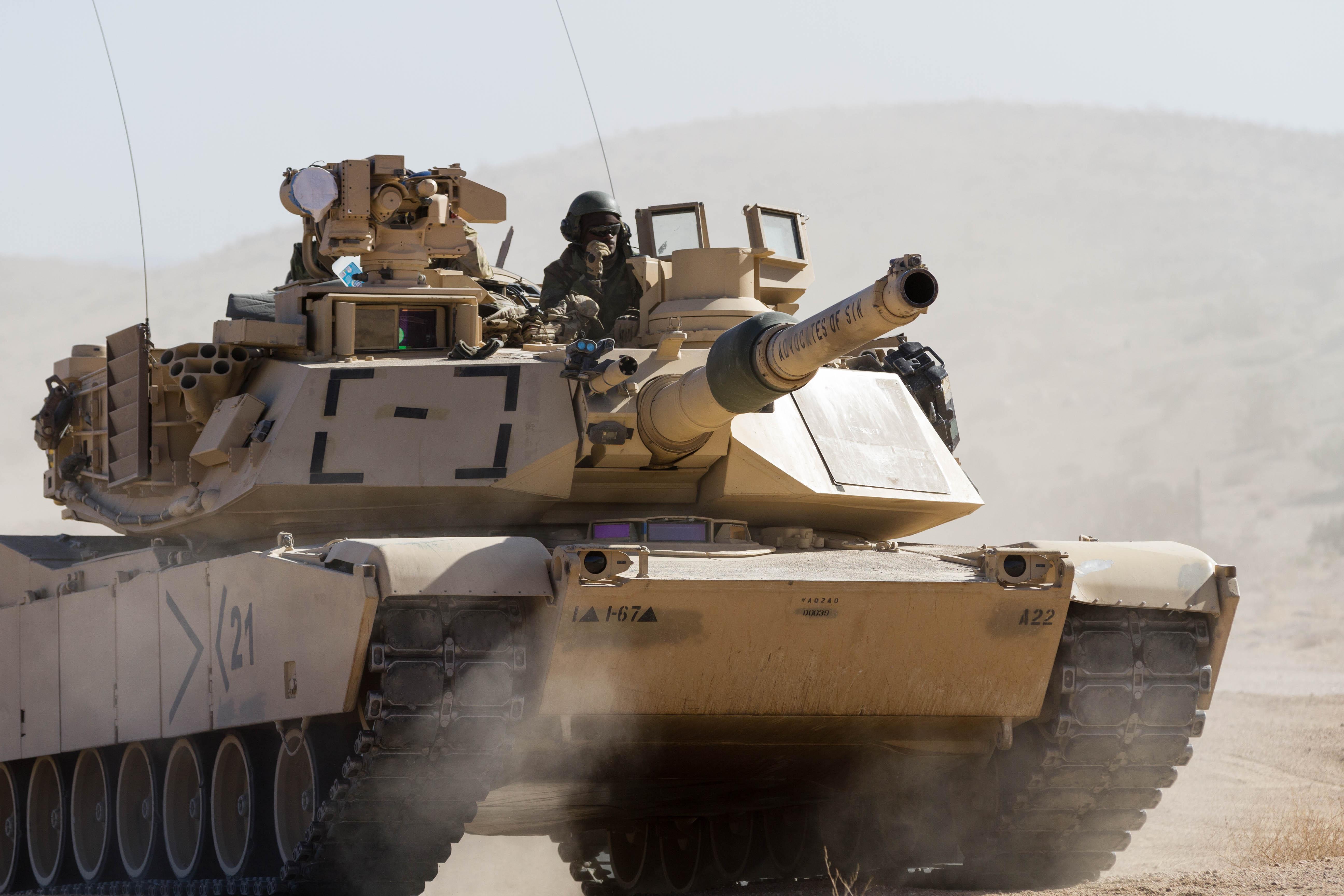5184x3456 M1 Abrams Tank in Desert 4k Ultra HD Wallpaper