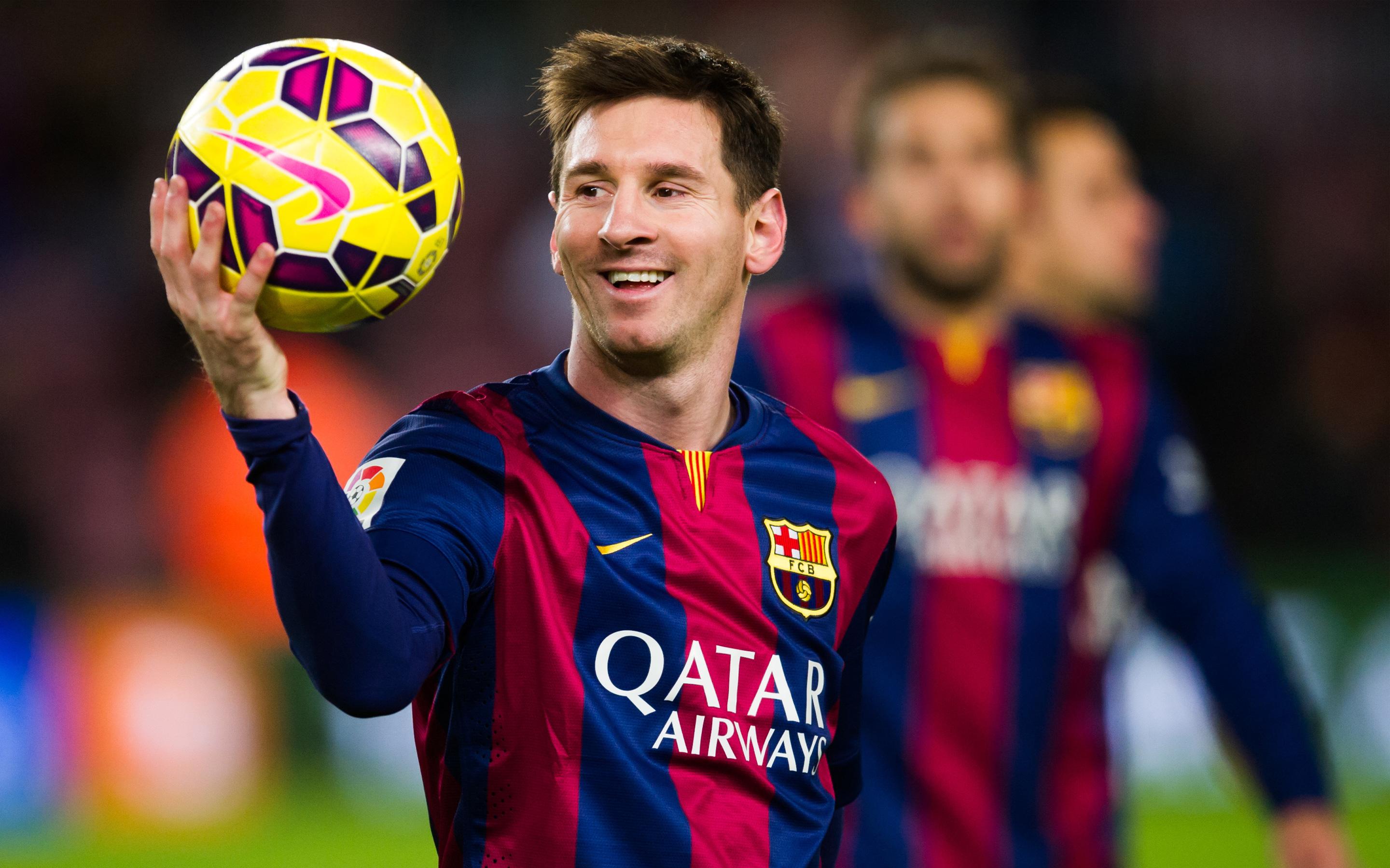 2880x1800 Wallpaper 4k Lionel Messi Soccer player 4k Wallpaper