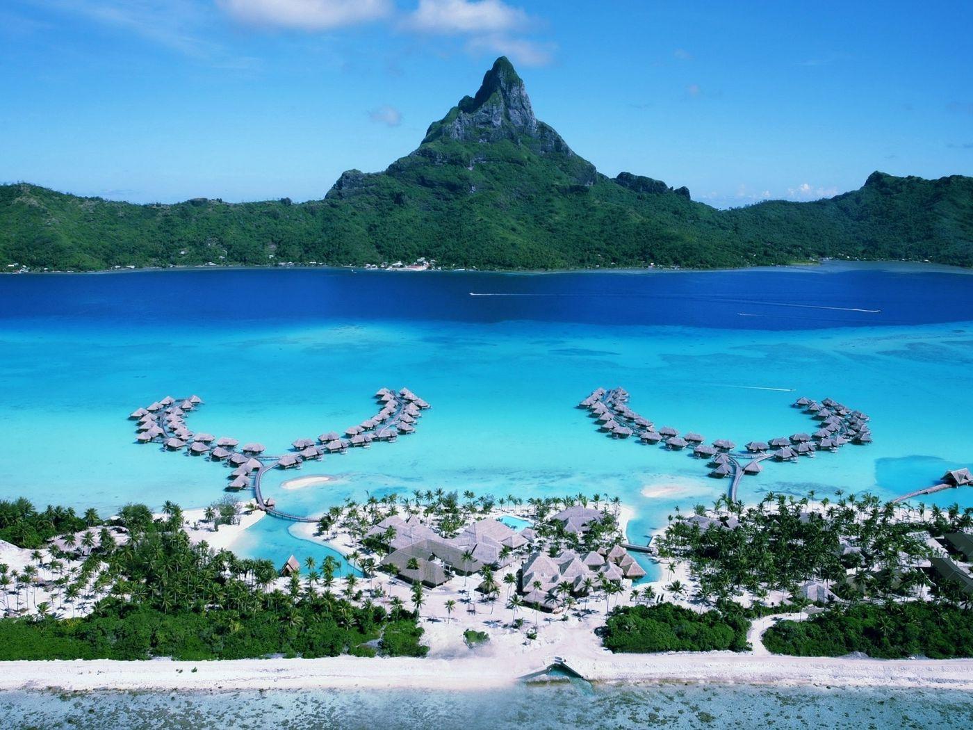 1400x1050 Download Wallpaper 1400x1050 Bora Bora, Resort, Islands, Pacific Ocean, Hotel, Chaise Lounges, Rest Standard 4:3 HD Background