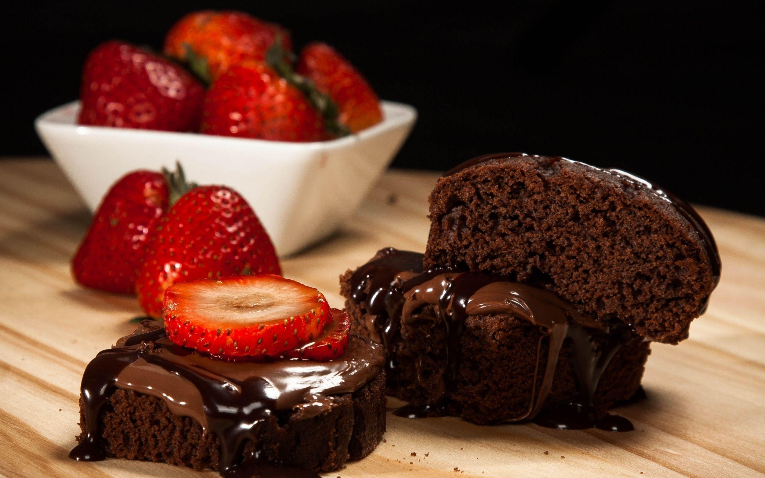 2560x1600 Dessert Wallpaper