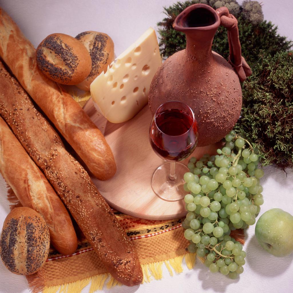 1024x1024 French pastry with cheese and wine Desktop wallpaper 1024x1024