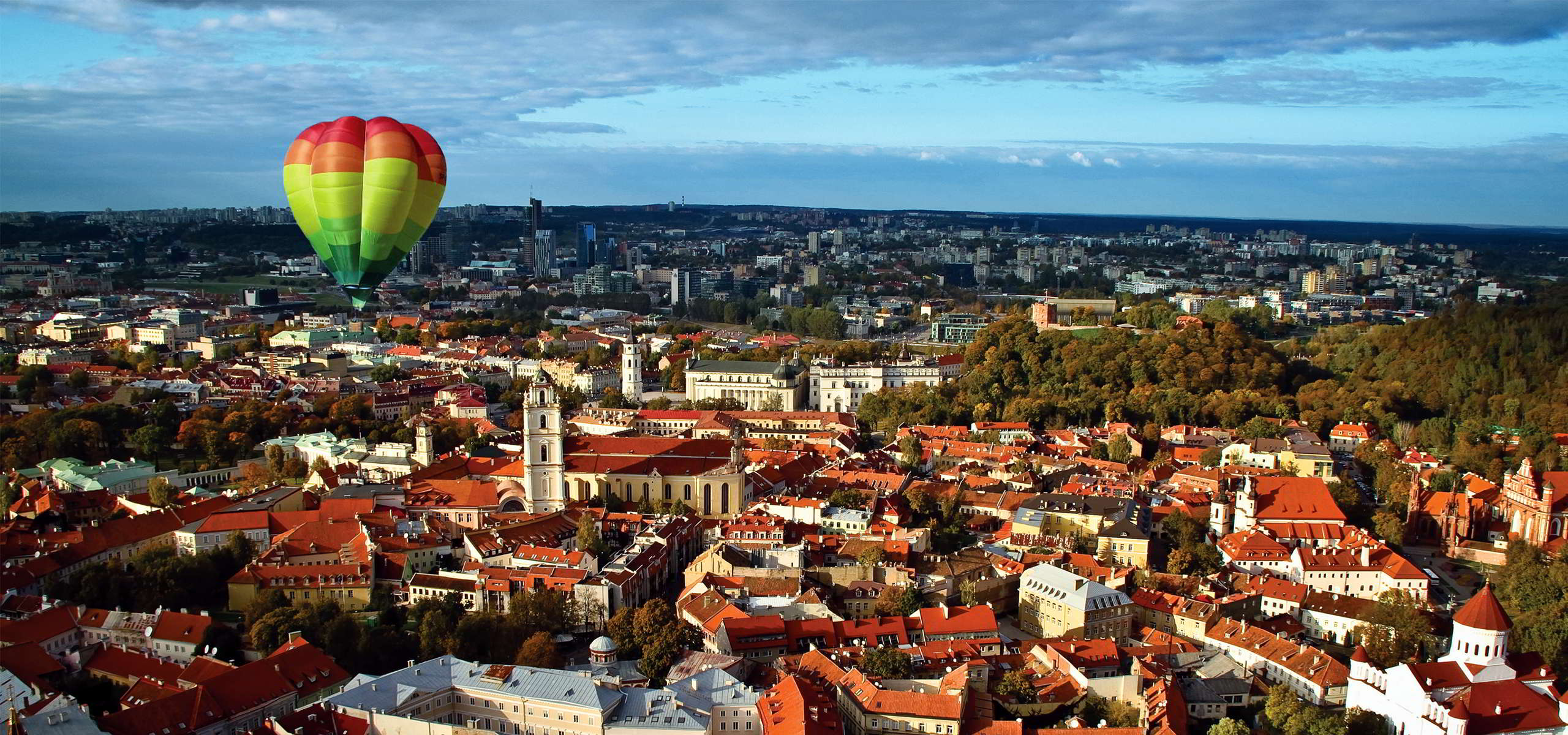 2560x1200 Vilnius Wallpaper