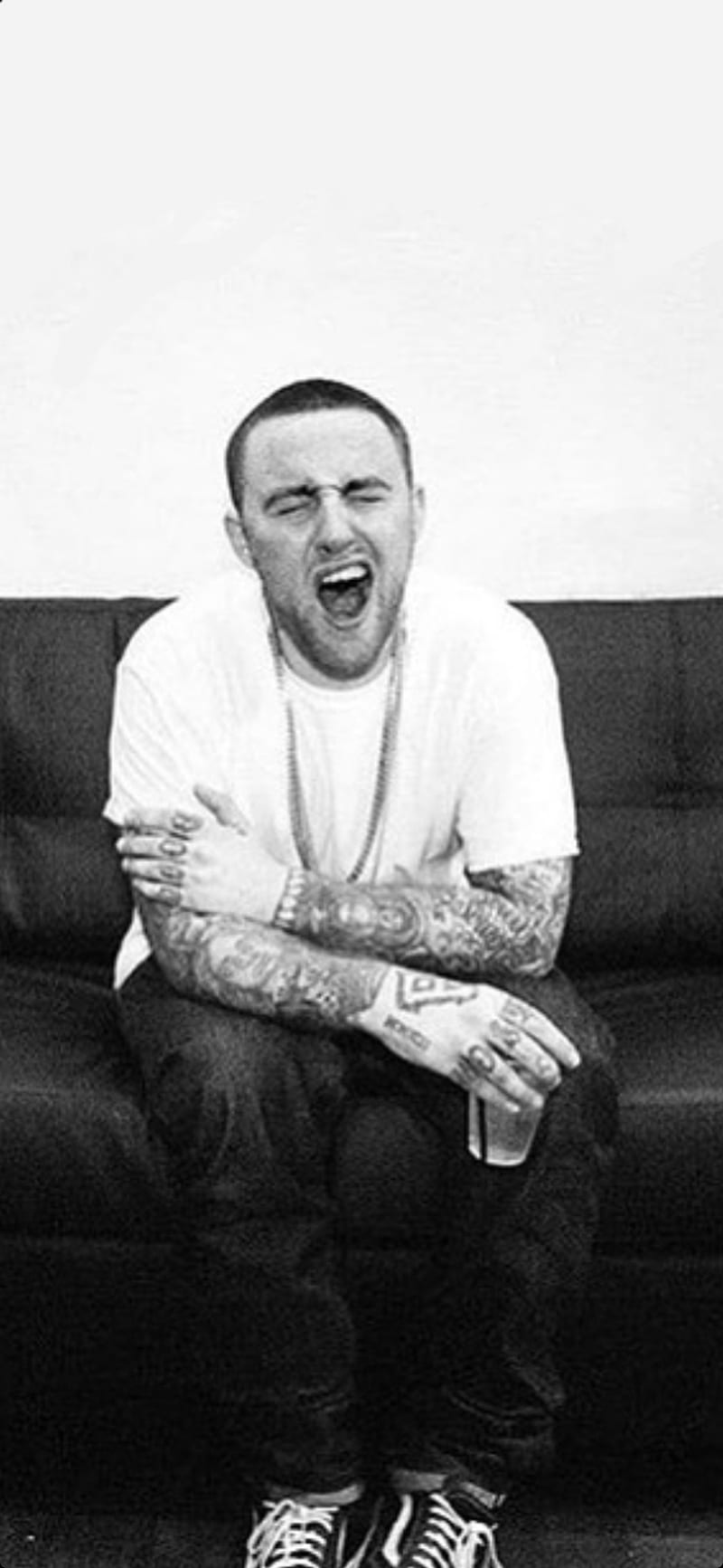 800x1733 Mac Miller Wallpaper
