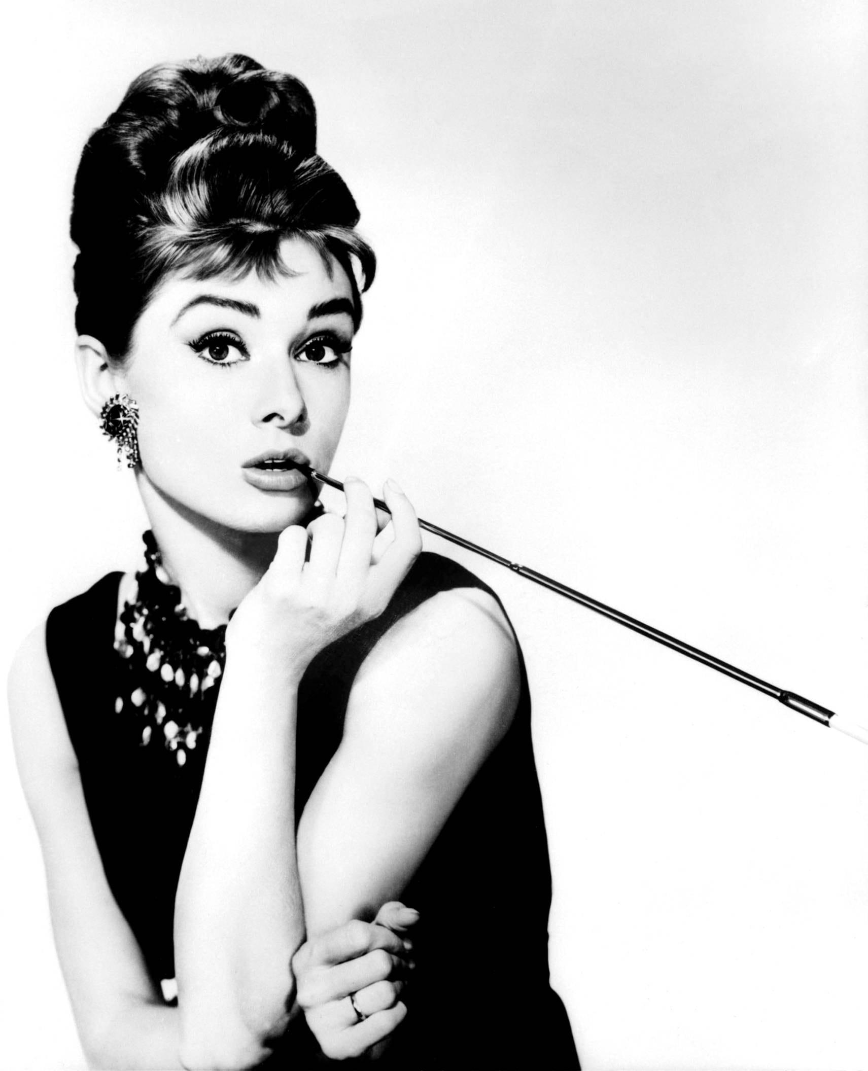 1711x2112 Audrey Hepburn HD