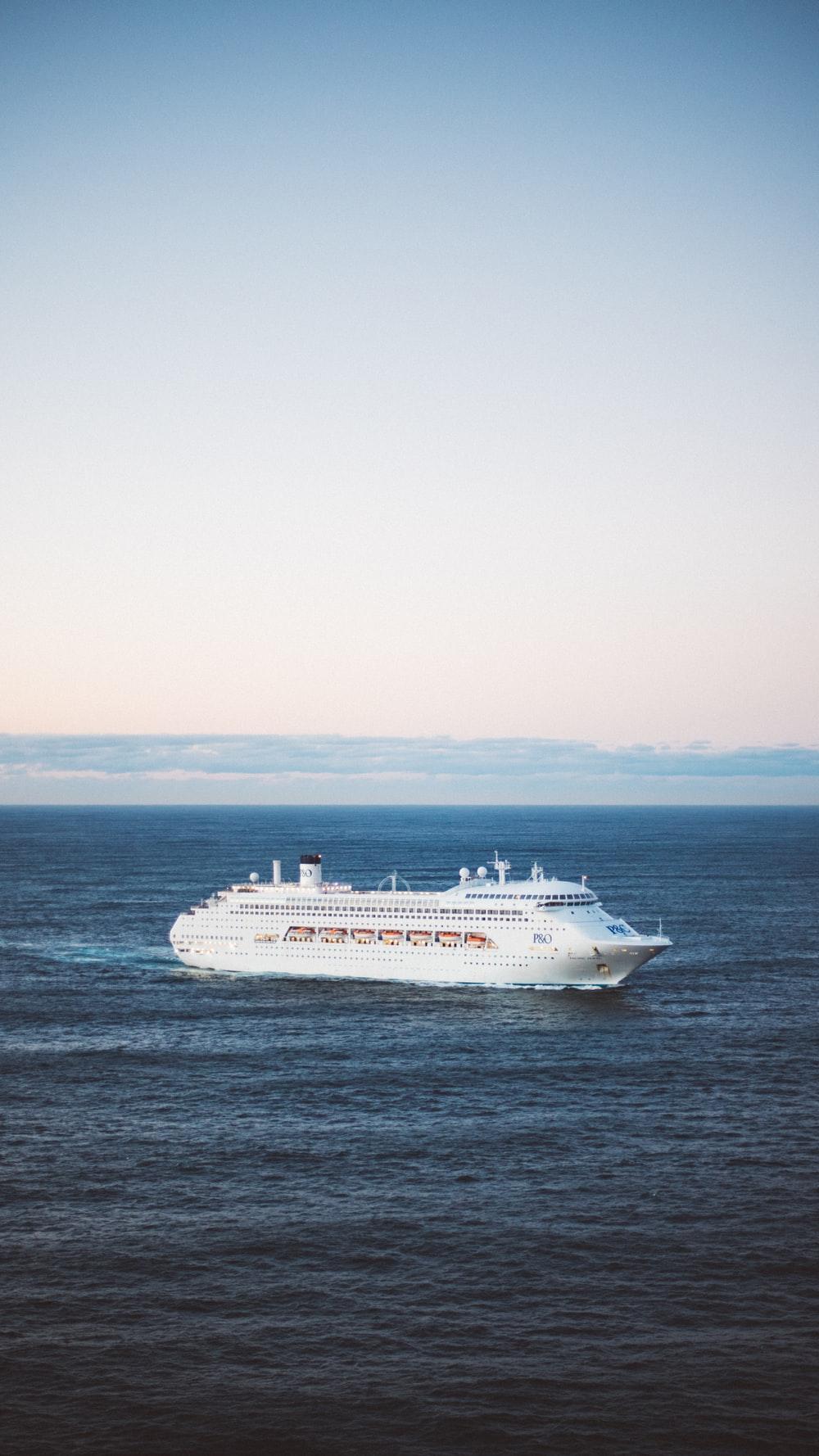 1000x1778 Cruise Ship Picture. Download Free Image