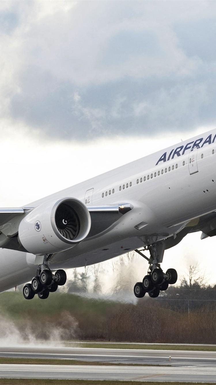 750x1334 Boeing 777 Plane Take Off The Airport 750x1334 IPhone 8 7 6 6S Wallpaper, Background, Picture, Image
