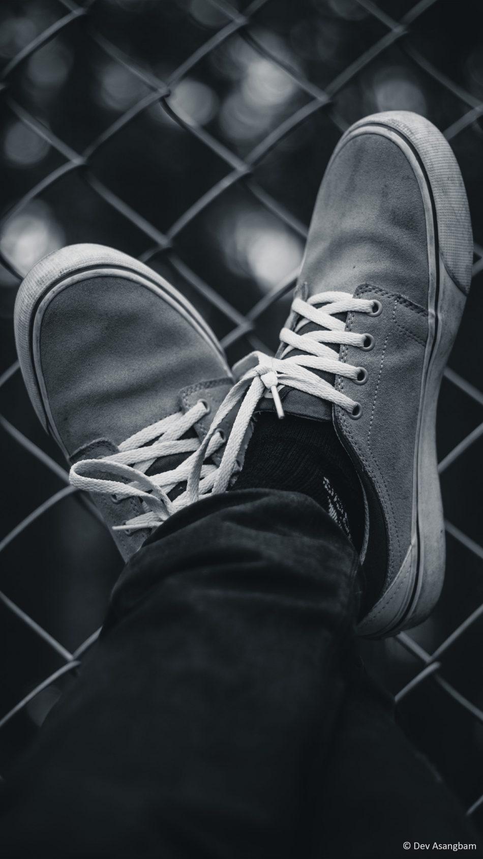 950x1689 Sneakers Black & White Photography 4k Ultra HD Mobile And White Wallpaper 4k