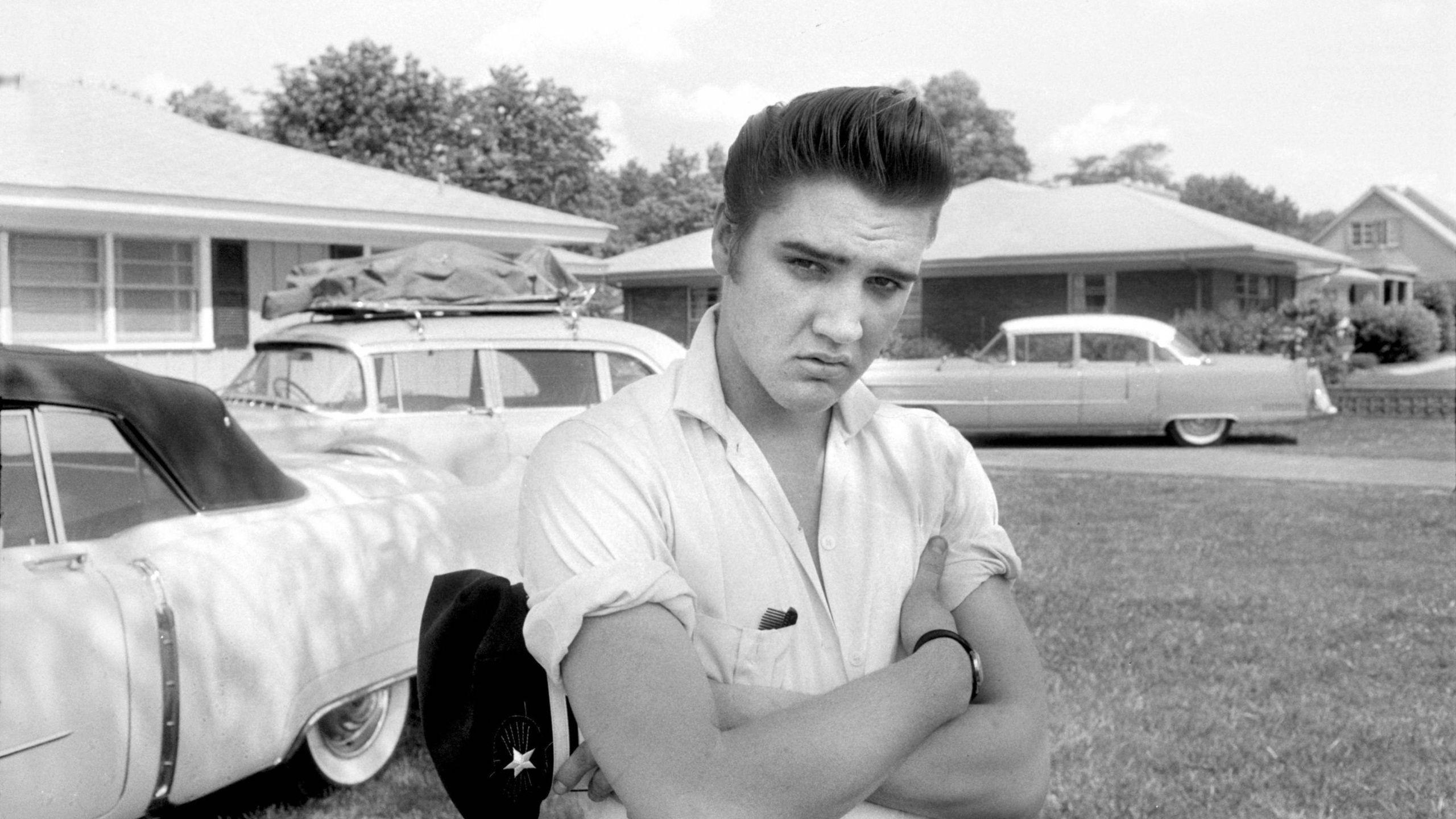 2560x1440 celebrity, elvis, singer, elvis presley Wallpaper