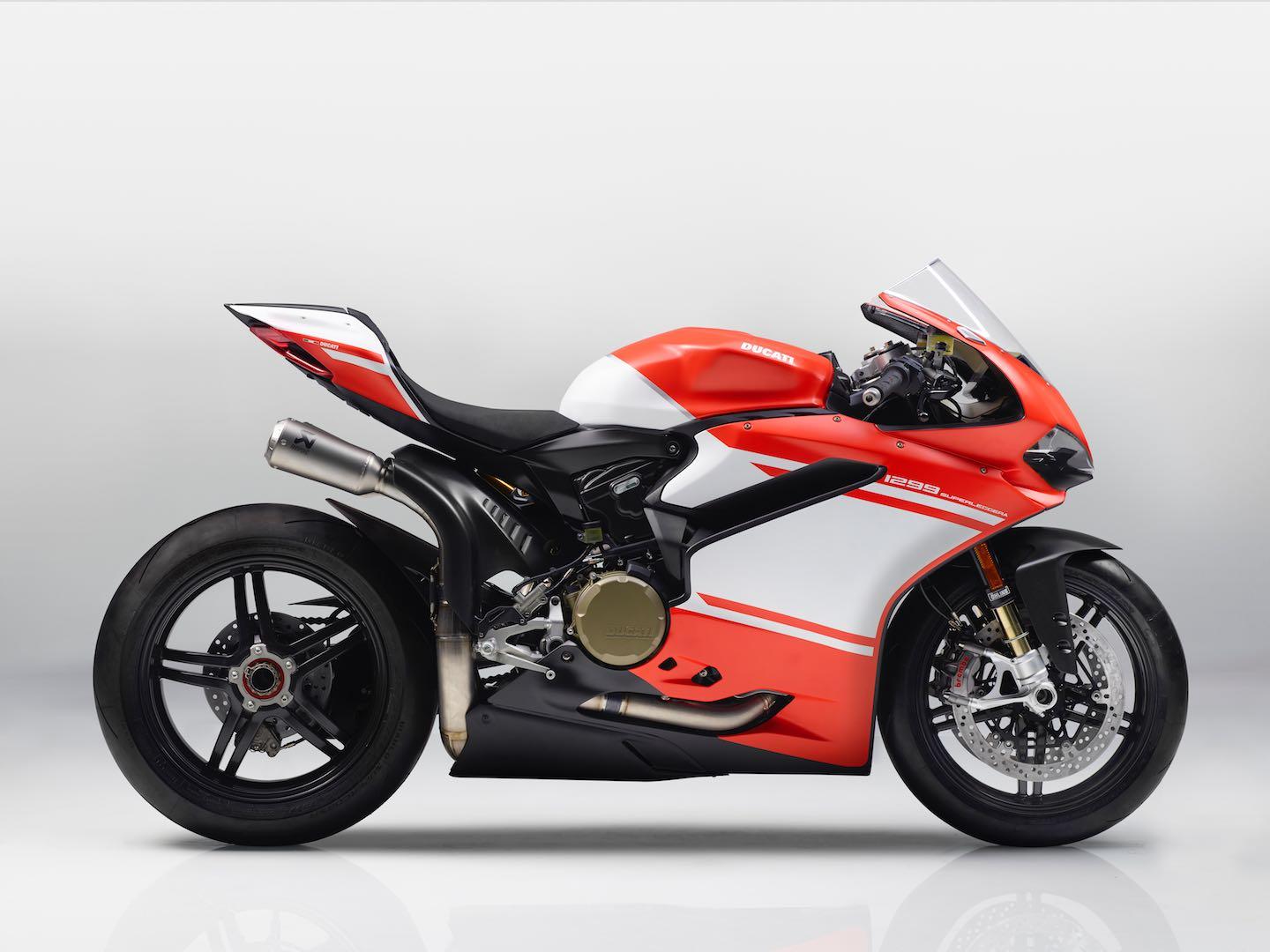 1440x1080 Ducati 1299 Superleggera First Look Fast Facts (215 HP, 368 lbs!)