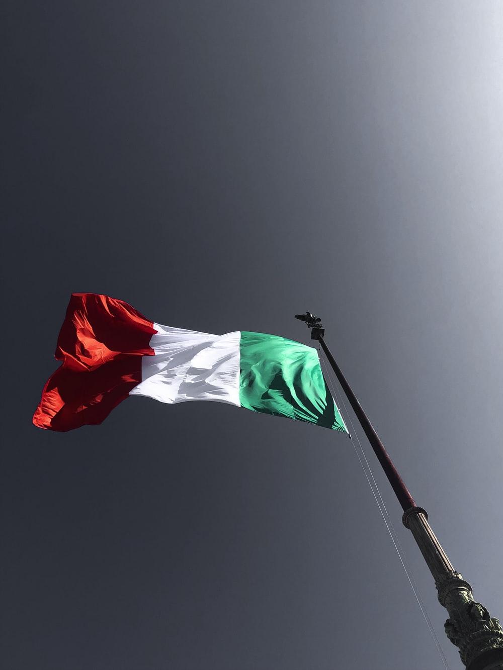 1000x1333 Italian Flag Picture. Download Free Image