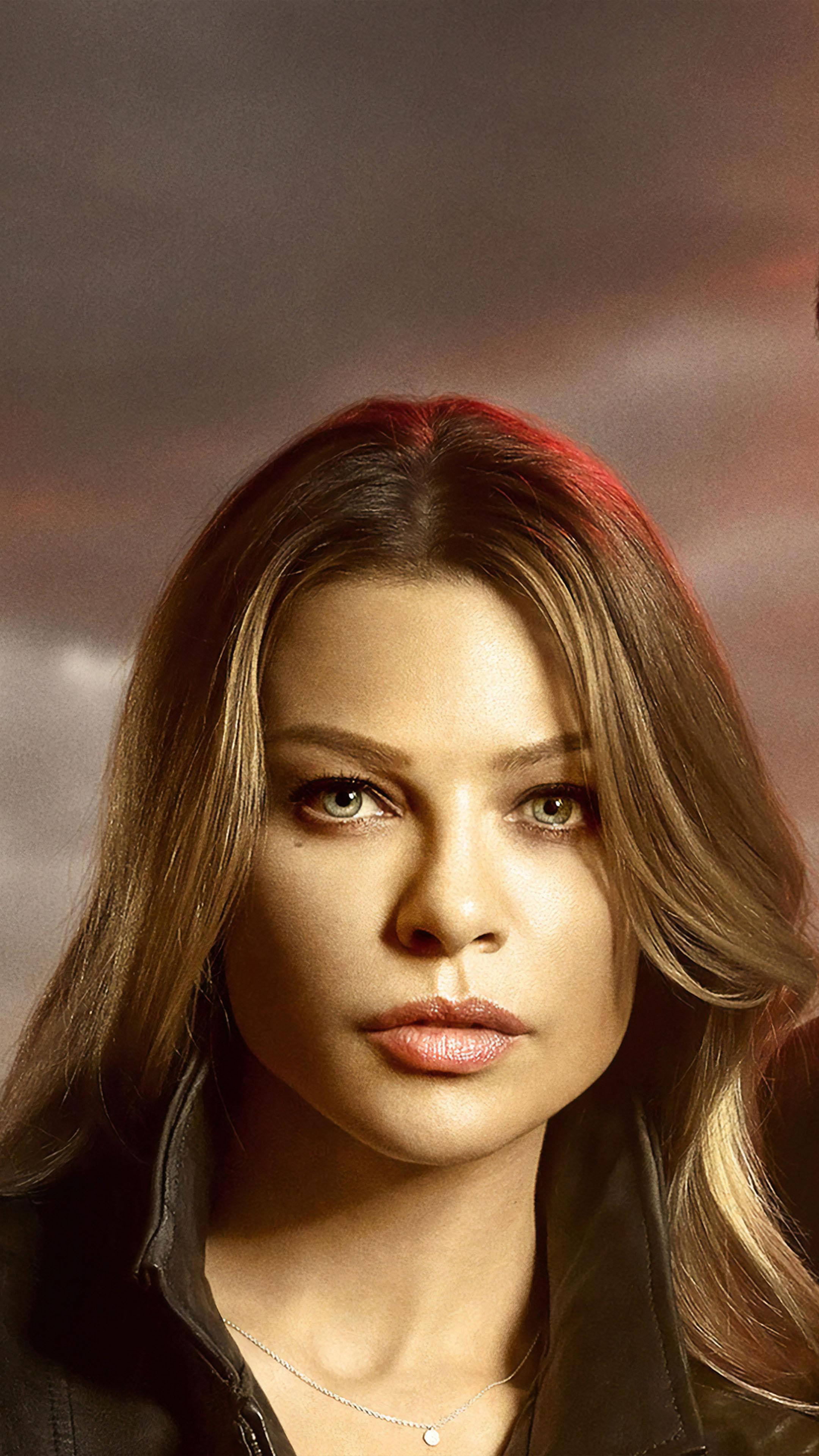2160x3840 Lauren German In Lucifer Season 4 4K Ultra HD Mobile Wallpaper