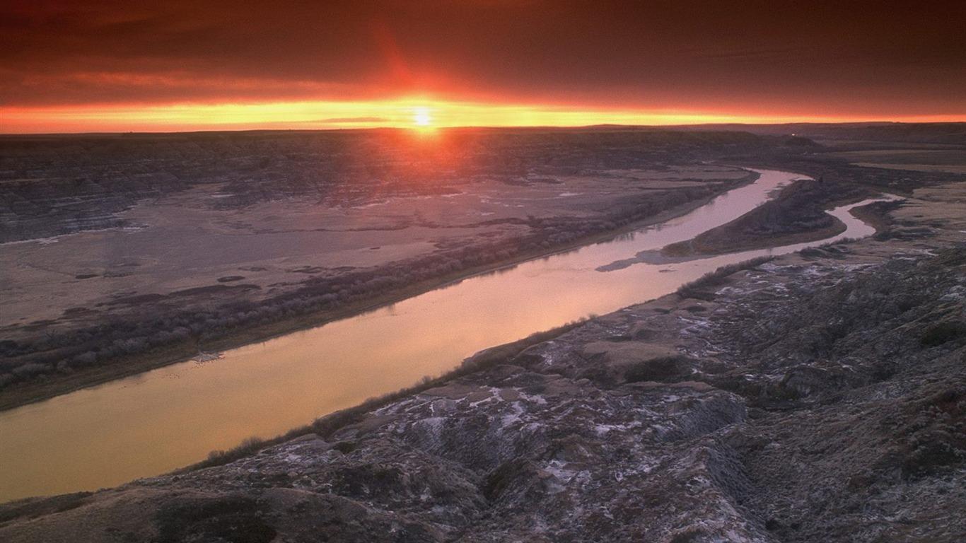 1366x768 Alberta Rocky Mountains Sunset Wallpaper