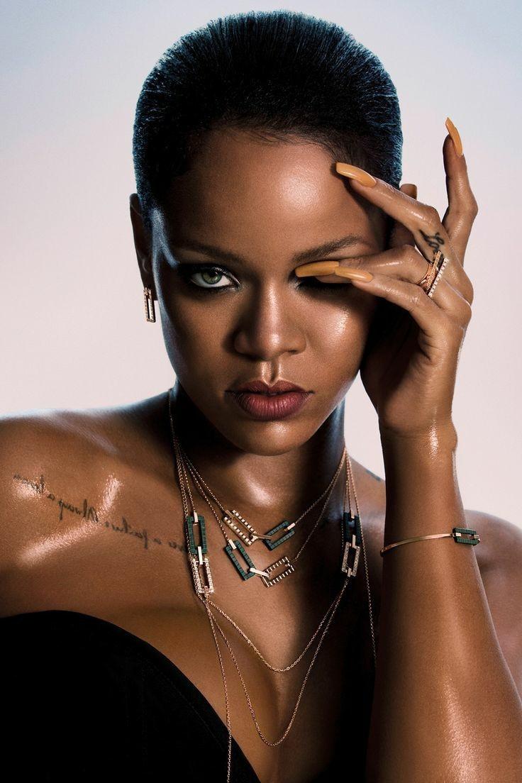 736x1104 wallpaper rihanna