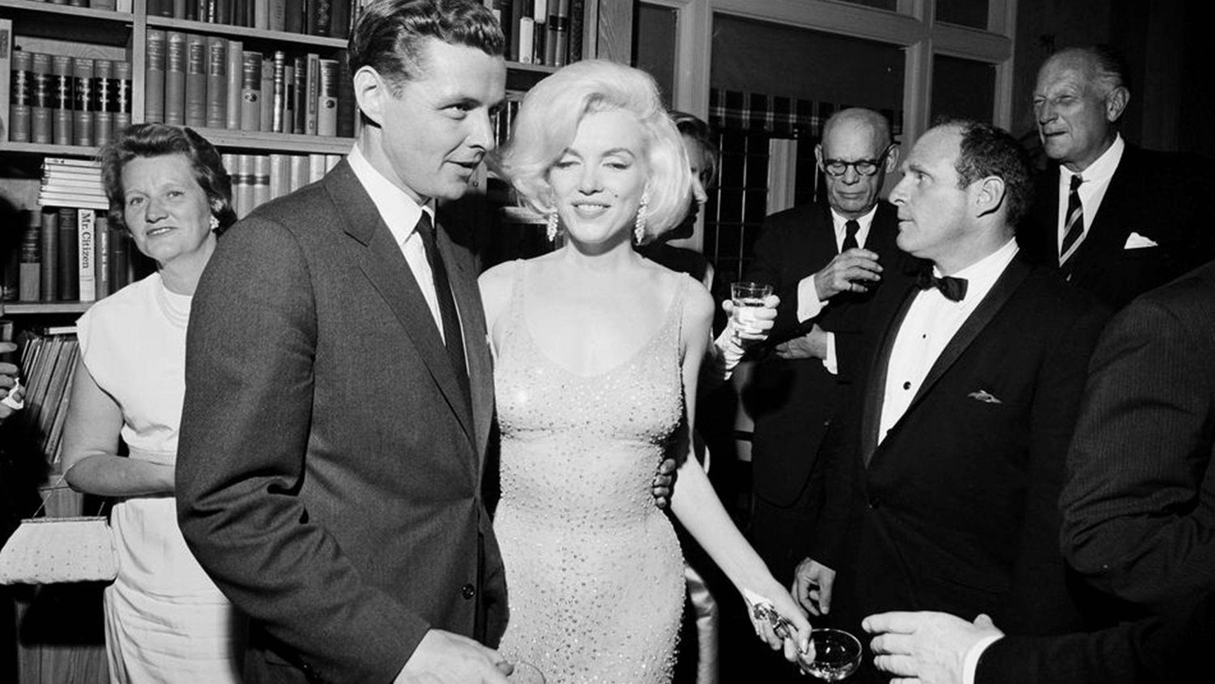 2500x1407 Marilyn Monroe's dress from 'Happy Birthday Mr. President' is sold