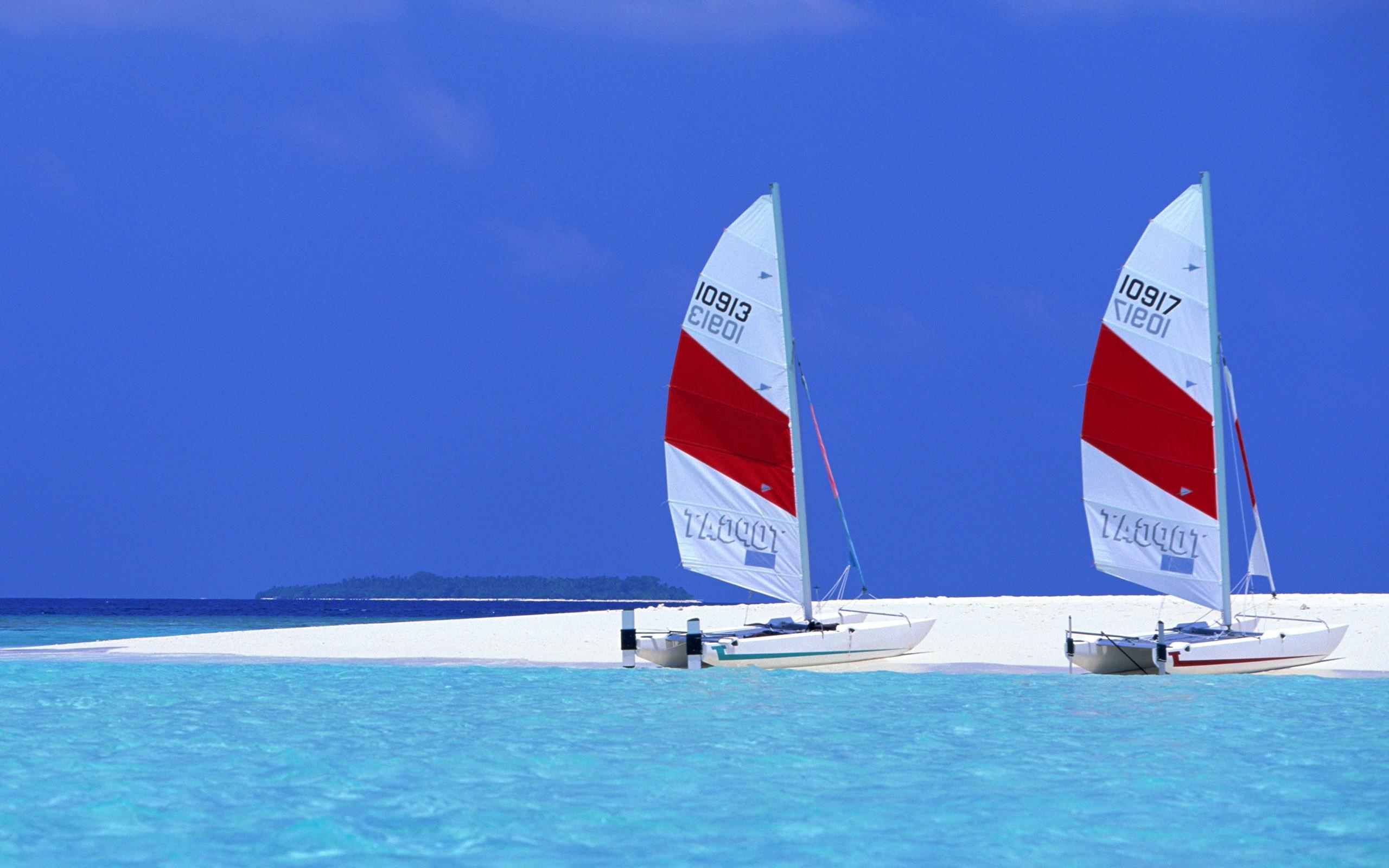 2560x1600 Sailing Boats on Exotic Beach wallpaper. Sailing Boats on Exotic Beach