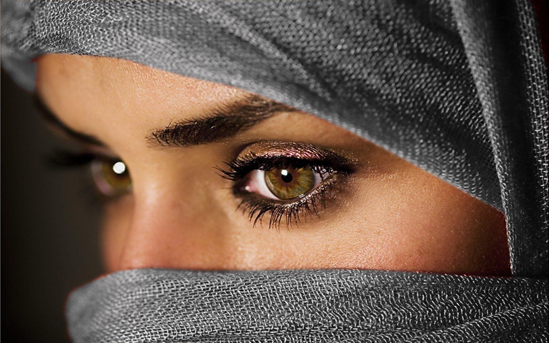 1920x1200 Beautiful Eye Wallpaper