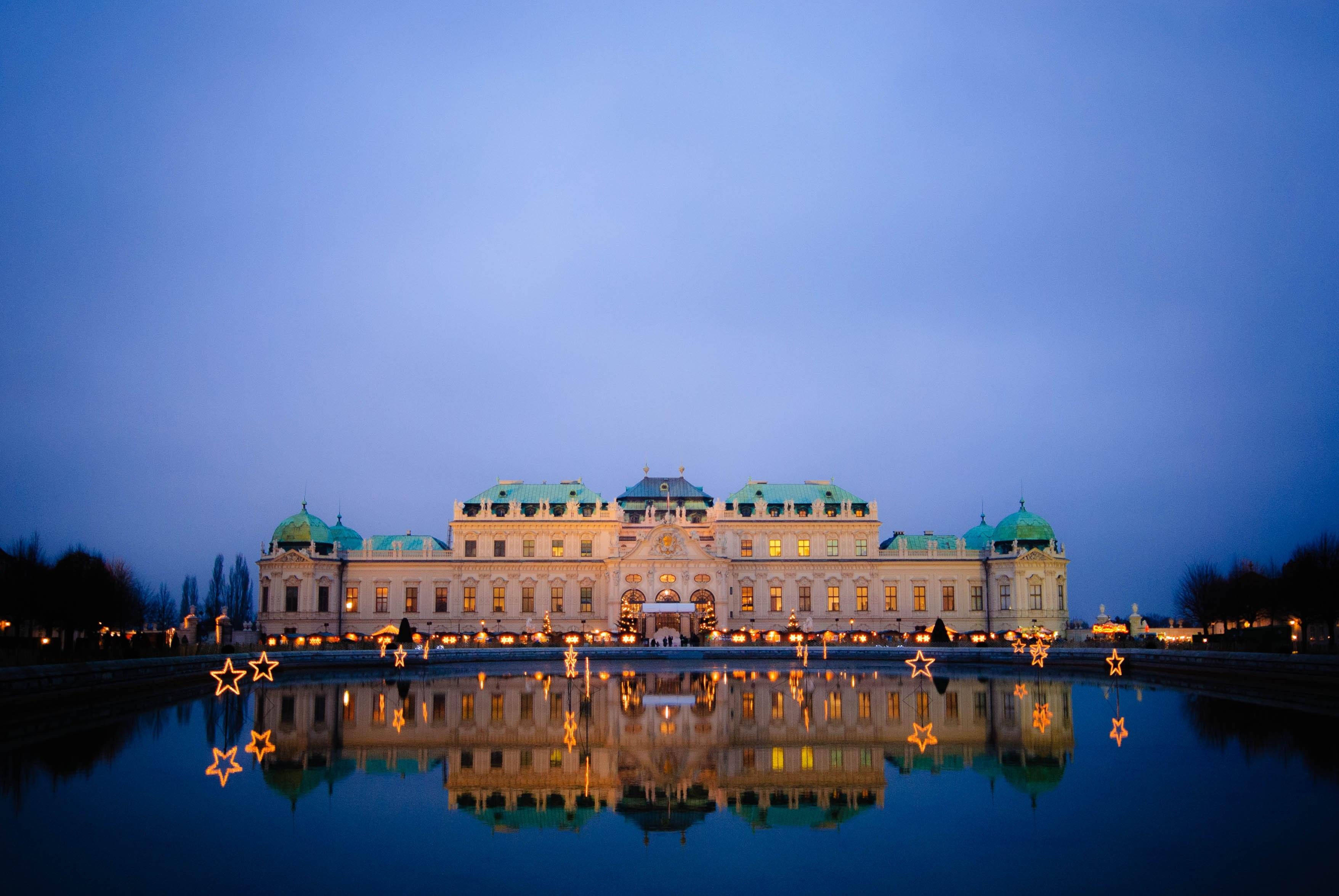 3513x2351 Wallpaper / vienna night austria belvedere castle mirroring 4k wallpaper