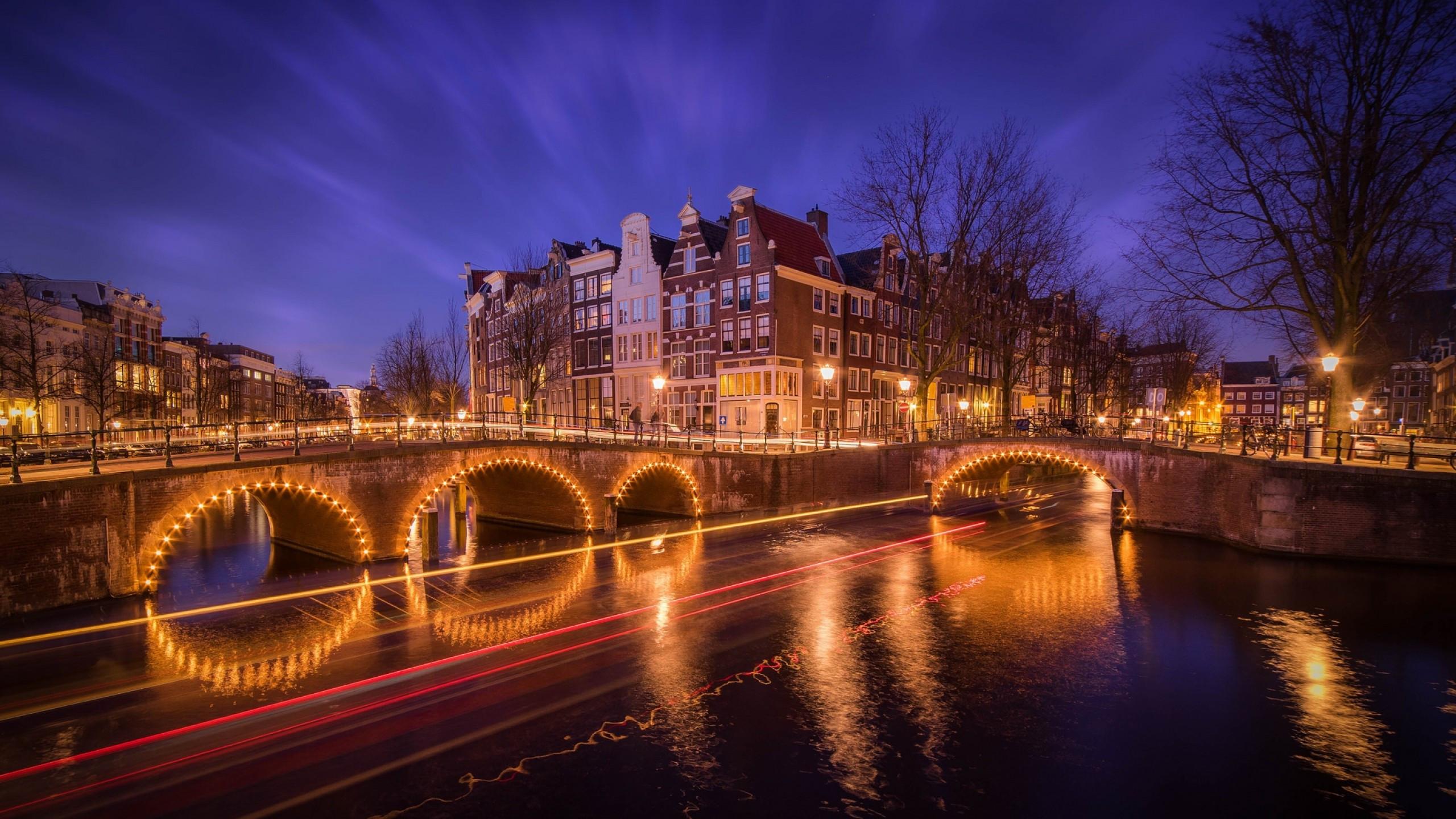 2560x1440 Download 2560x1440 Netherlands, Amsterdam, Lights, Bridge, Architecture, Buildings, River, Night Wallpaper for iMac 27 inch