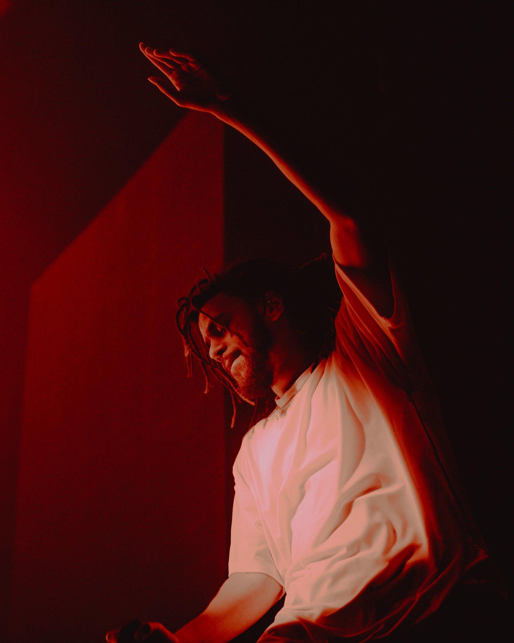 1638x2048 Cole Wallpaper Lockscreen