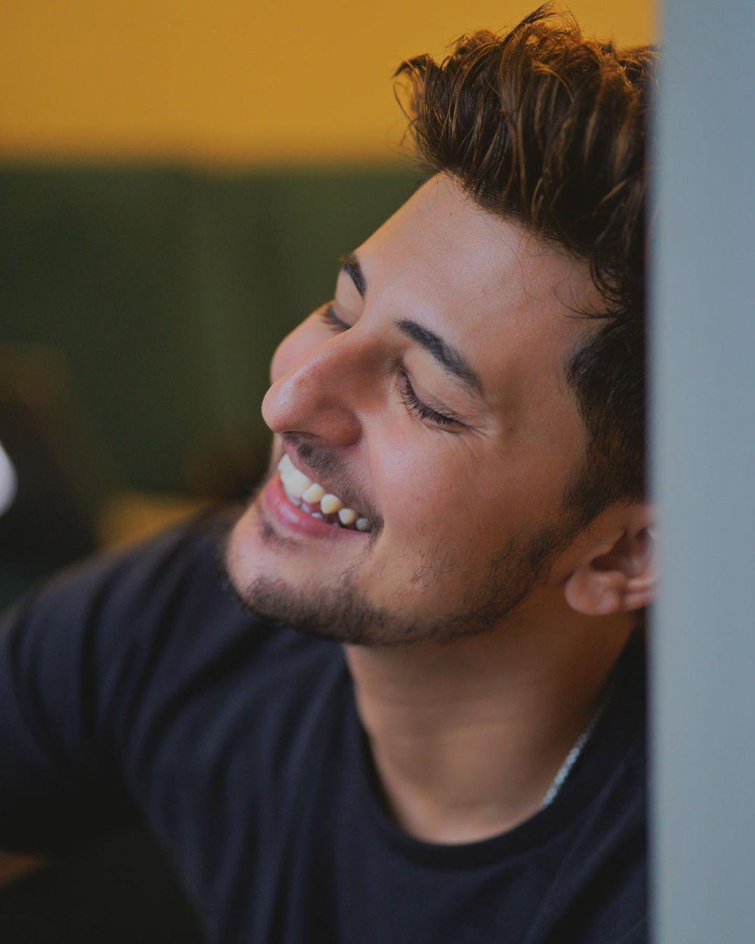 Darshan Raval Hd Wallpapers Top Free Darshan Raval Hd Backgrounds