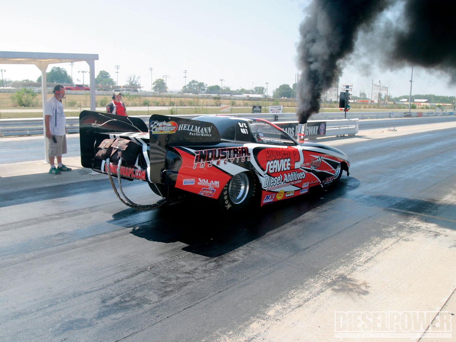 1600x1200 NHRA funny cars race racing drag he wallpaperx1200