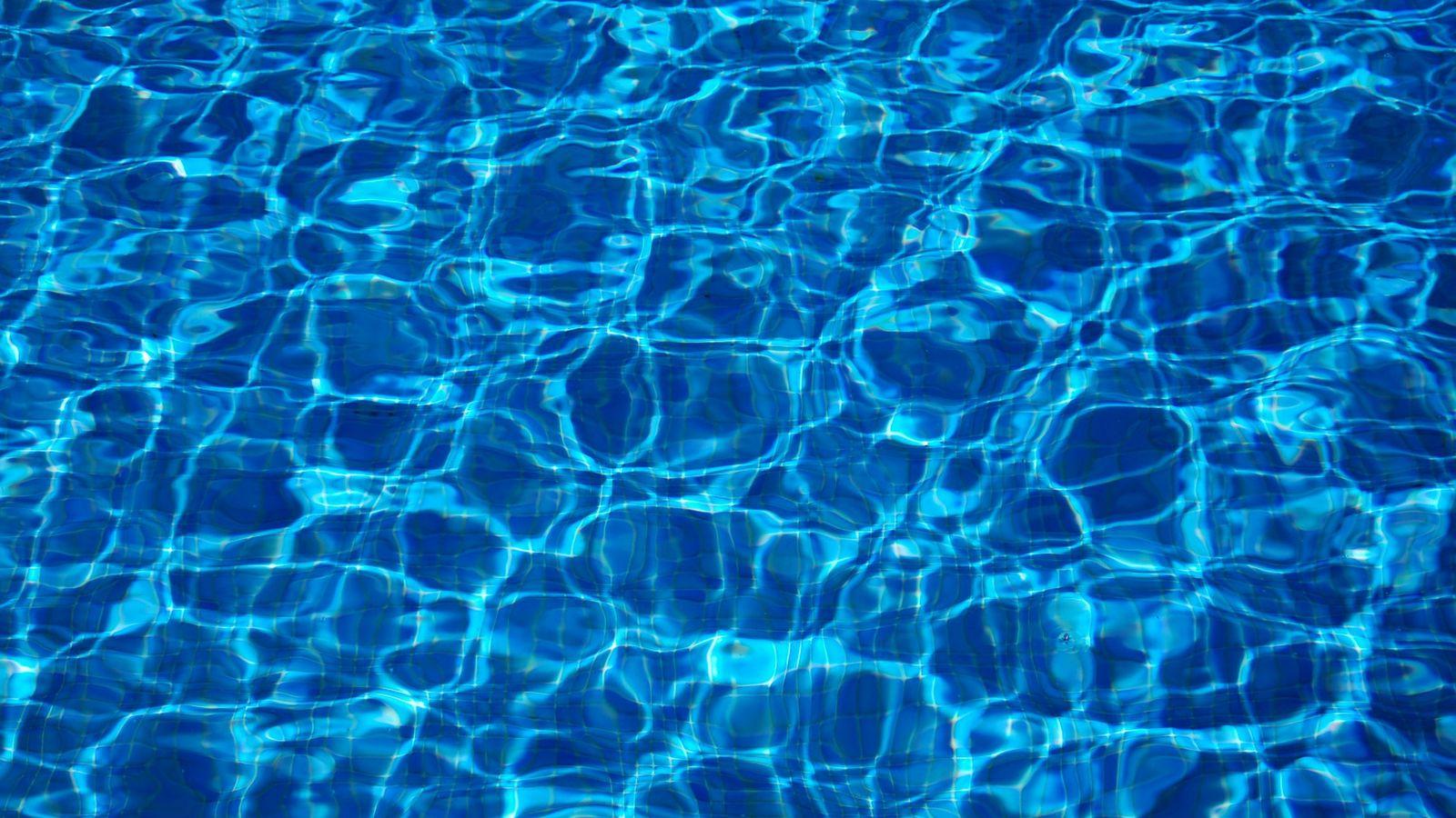1600x900 Download wallpaper 1600x900 water, line, texture widescreen 16:9 HD background