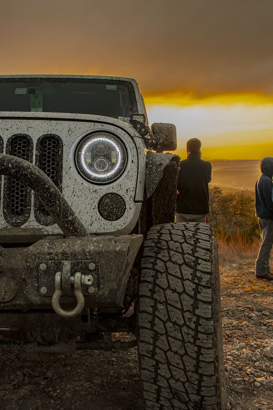 910x1365 Off Road Jeep Wallpaper