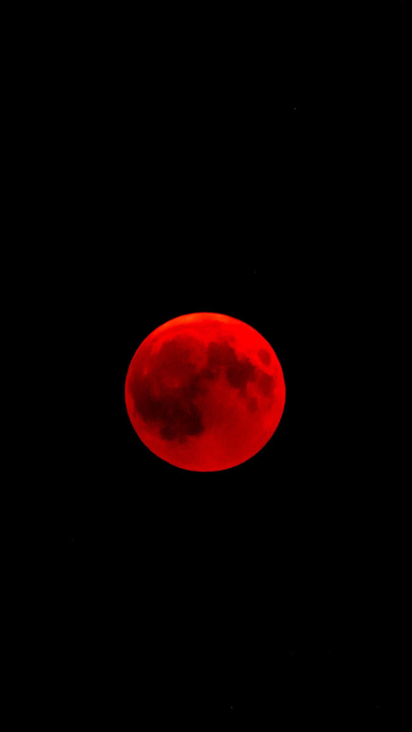 Blood Moon iPhone Wallpapers - Top Free Blood Moon iPhone Backgrounds -  WallpaperAccess