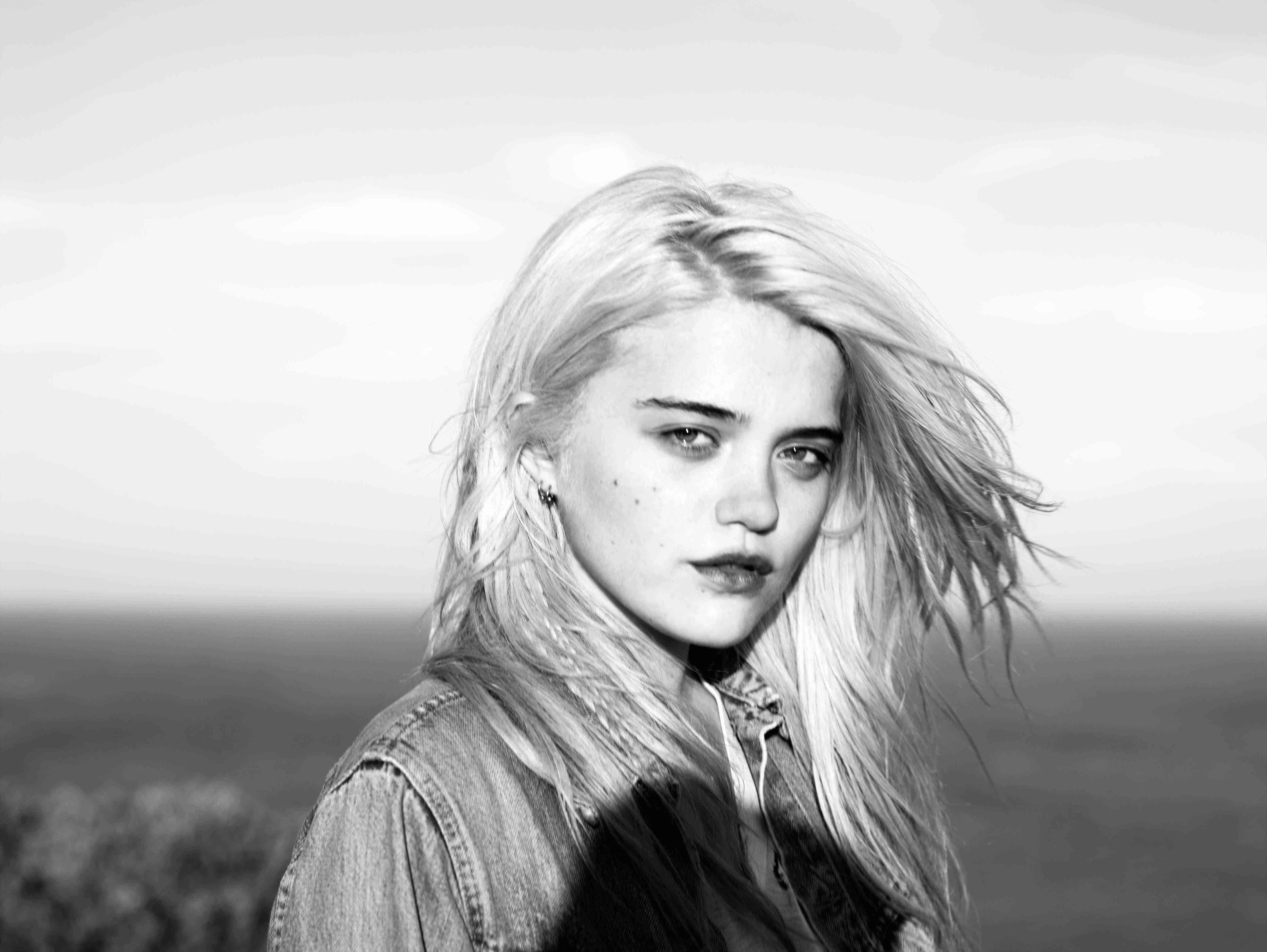 5000x3757 Sky Ferreira 4k Ultra HD Wallpaper
