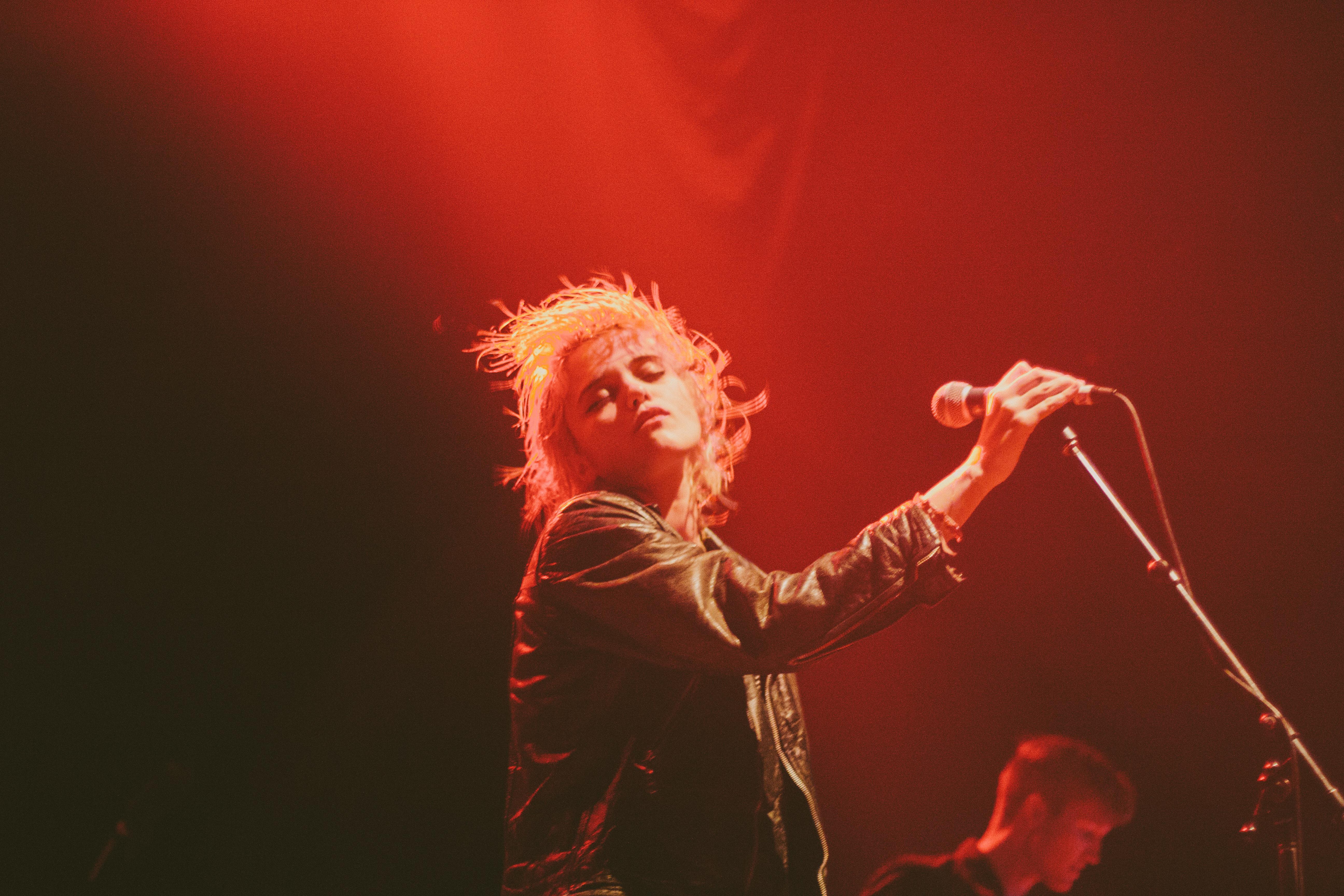 5184x3456 Sky Ferreira HD Wallpaper and Background Image