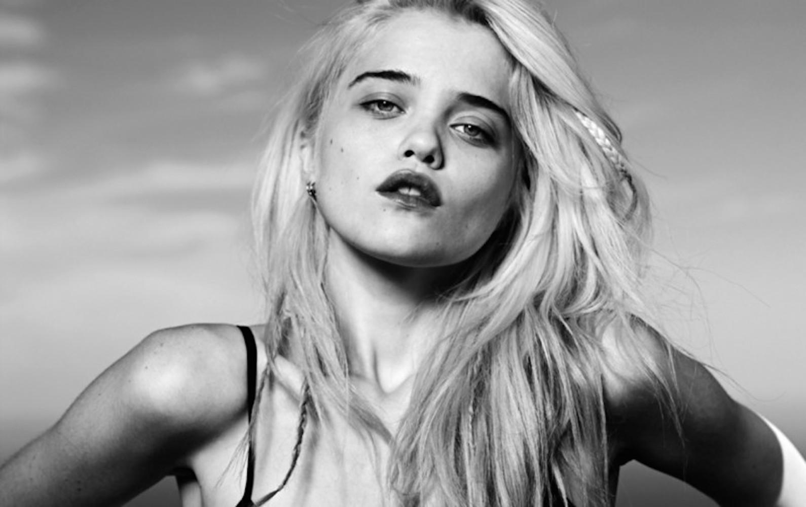 1590x1000 Sky Ferreira Wallpaper and Background Imagex1000