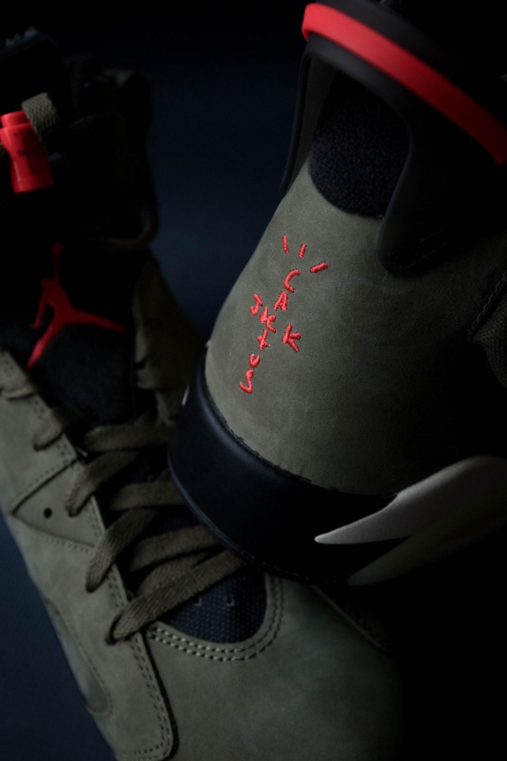 1000x1500 Pair Of Gray And Black Air Jordan Shoes Photo
