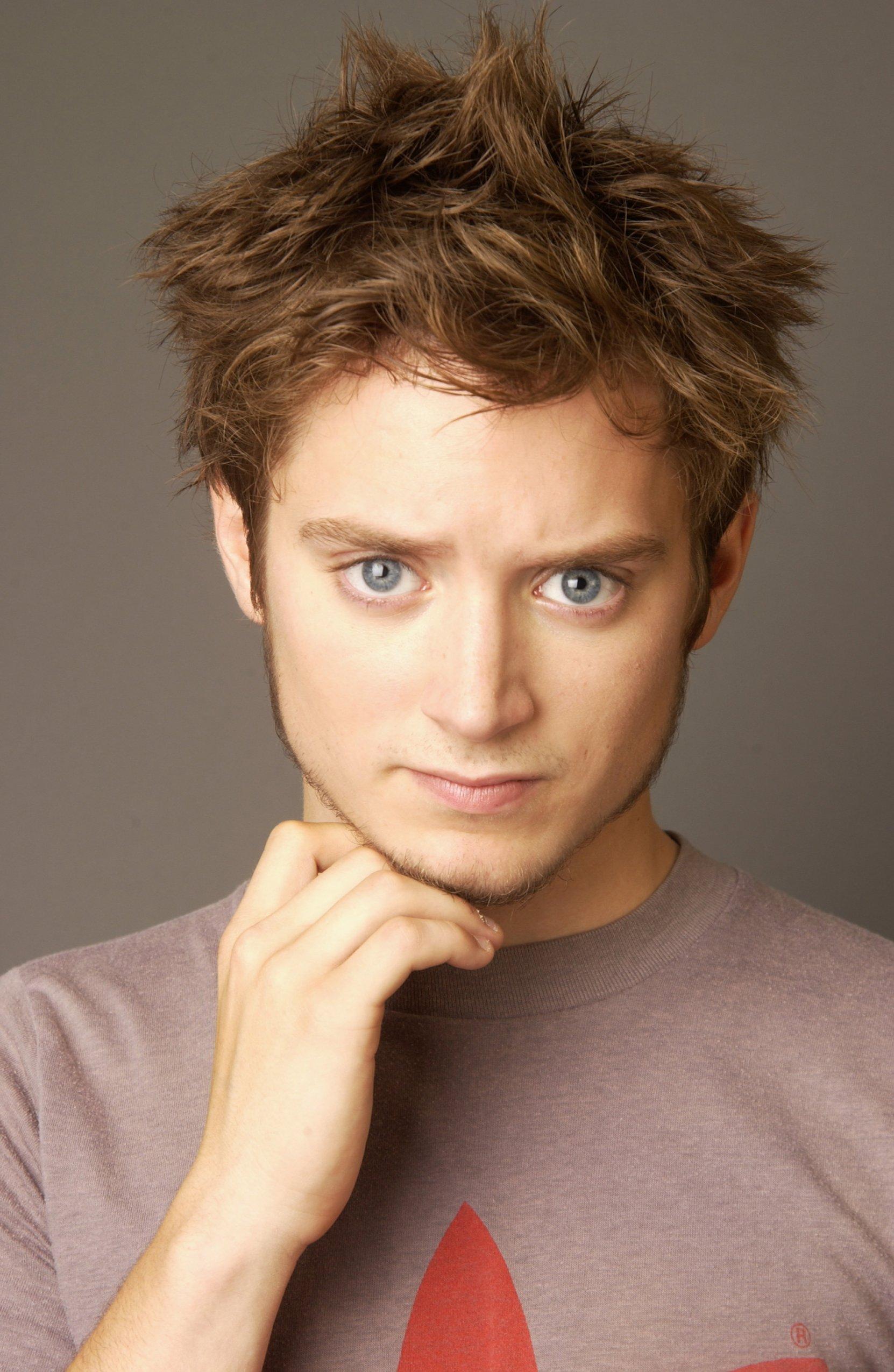 1662x2550 Elijah Wood Wallpaper