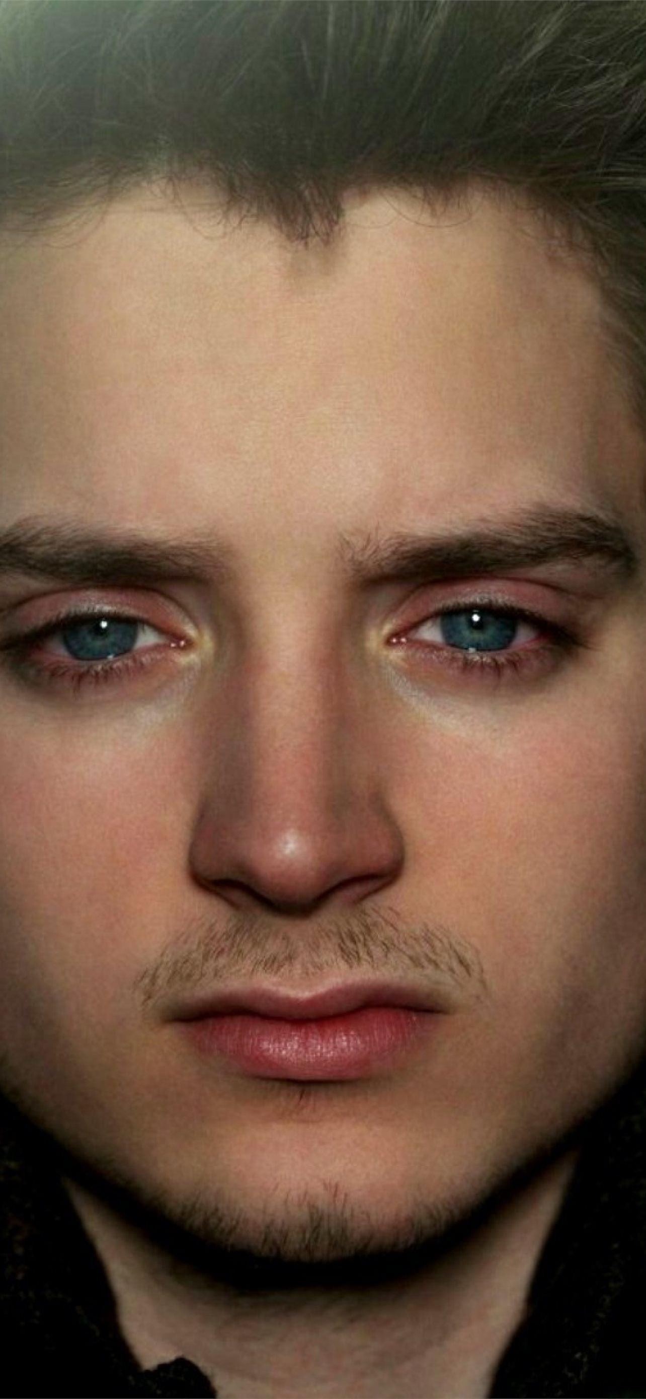 1284x2778 Best Elijah wood iPhone HD Wallpaper