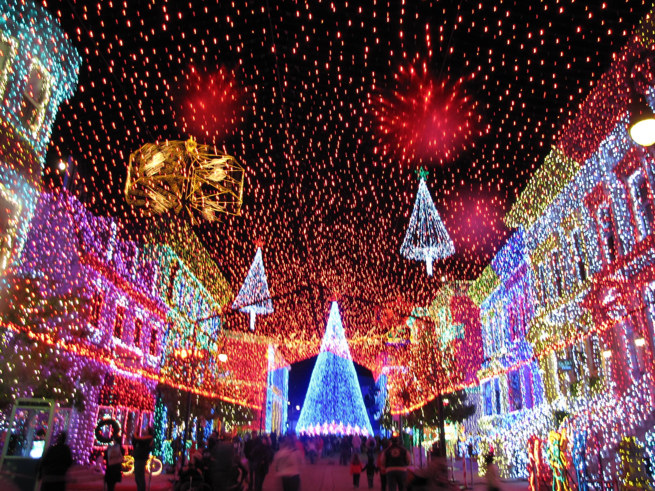 2272x1704 New York Christmas Wallpaper