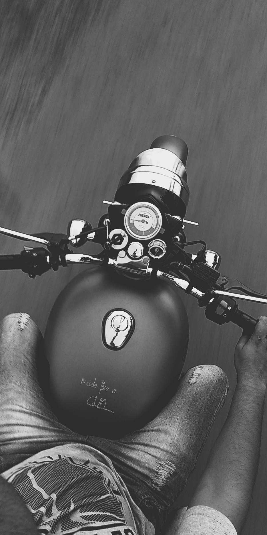 934x1868 Royal Enfield Classic 500 Stealth Black IPhone Wallpaper Wallpaper : iPhone Wallpaper