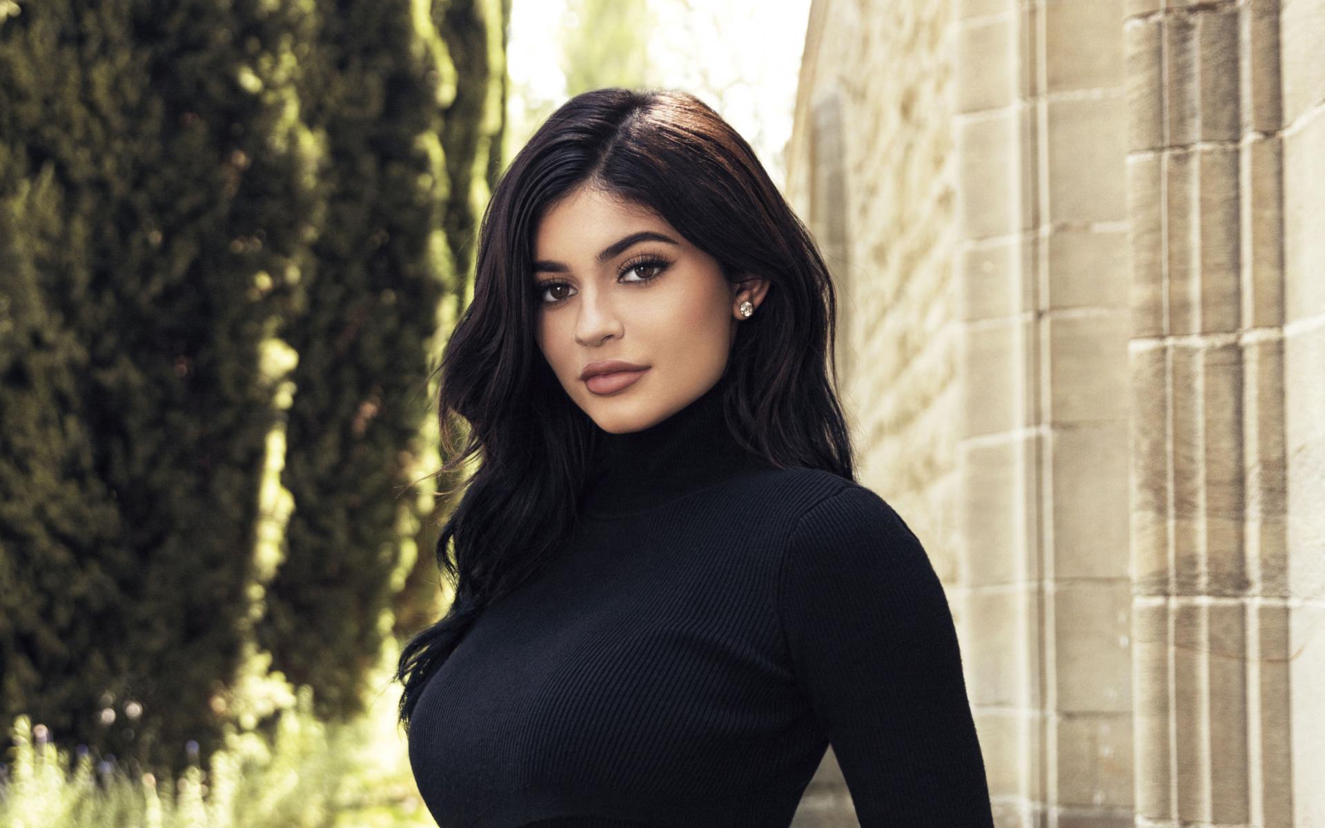 1920x1200 Download 1920x1200 Wallpaper Supermodel, Kylie Jenner, Black T Shirt, Celebrity, Widescreen 16: Widescreen, 1920x1200 HD Image, Background, 2378
