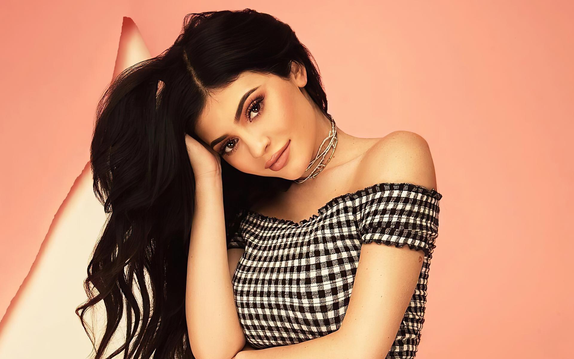 1920x1200 Kylie Jenner 2020 4k 1080P Resolution HD 4k Wallpaper, Image, Background, Photo and Picture