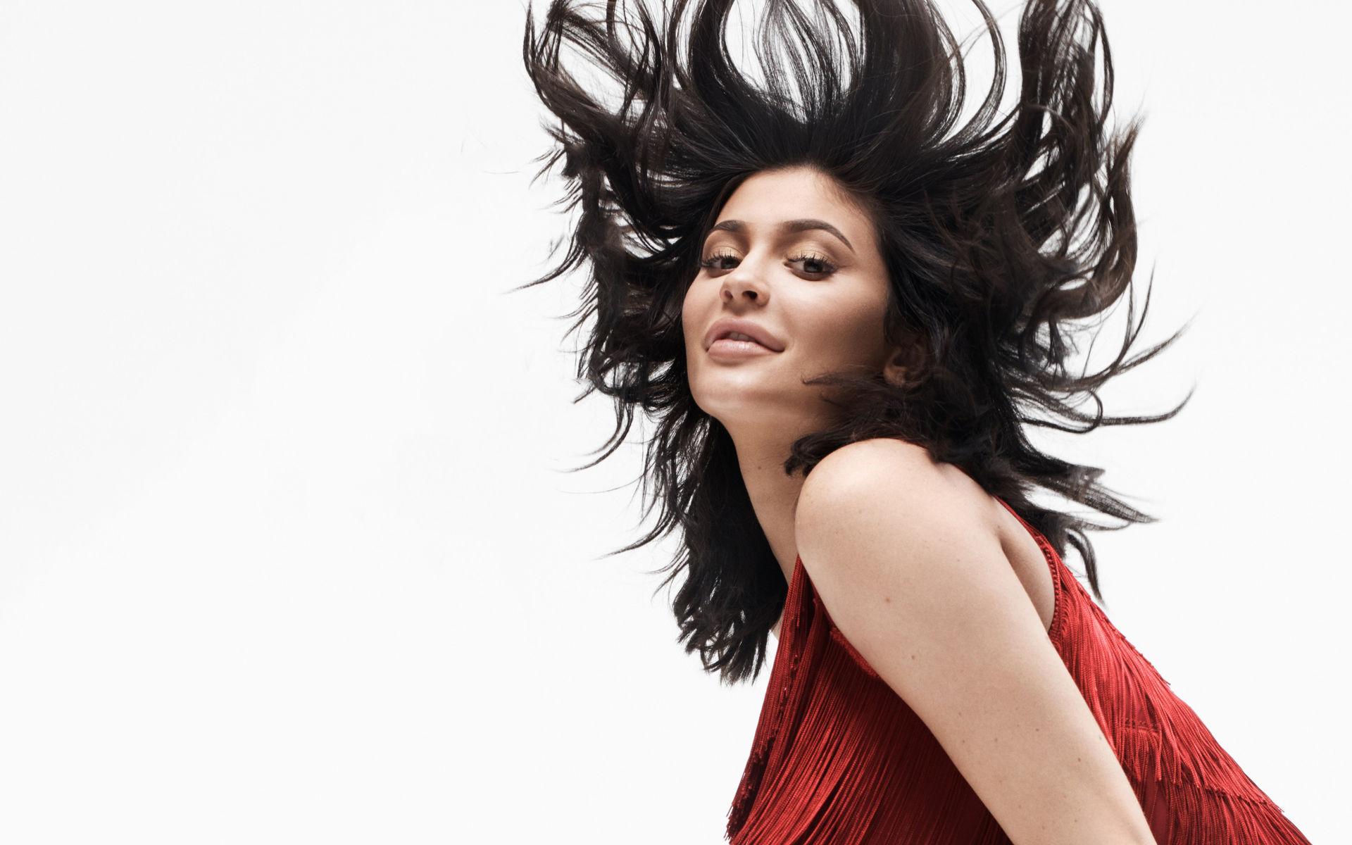 1920x1200 Kylie Jenner Gq 2018 4k Ultra HD Desktop Background Wallpaper for 4K UHD TV WallpaperKit