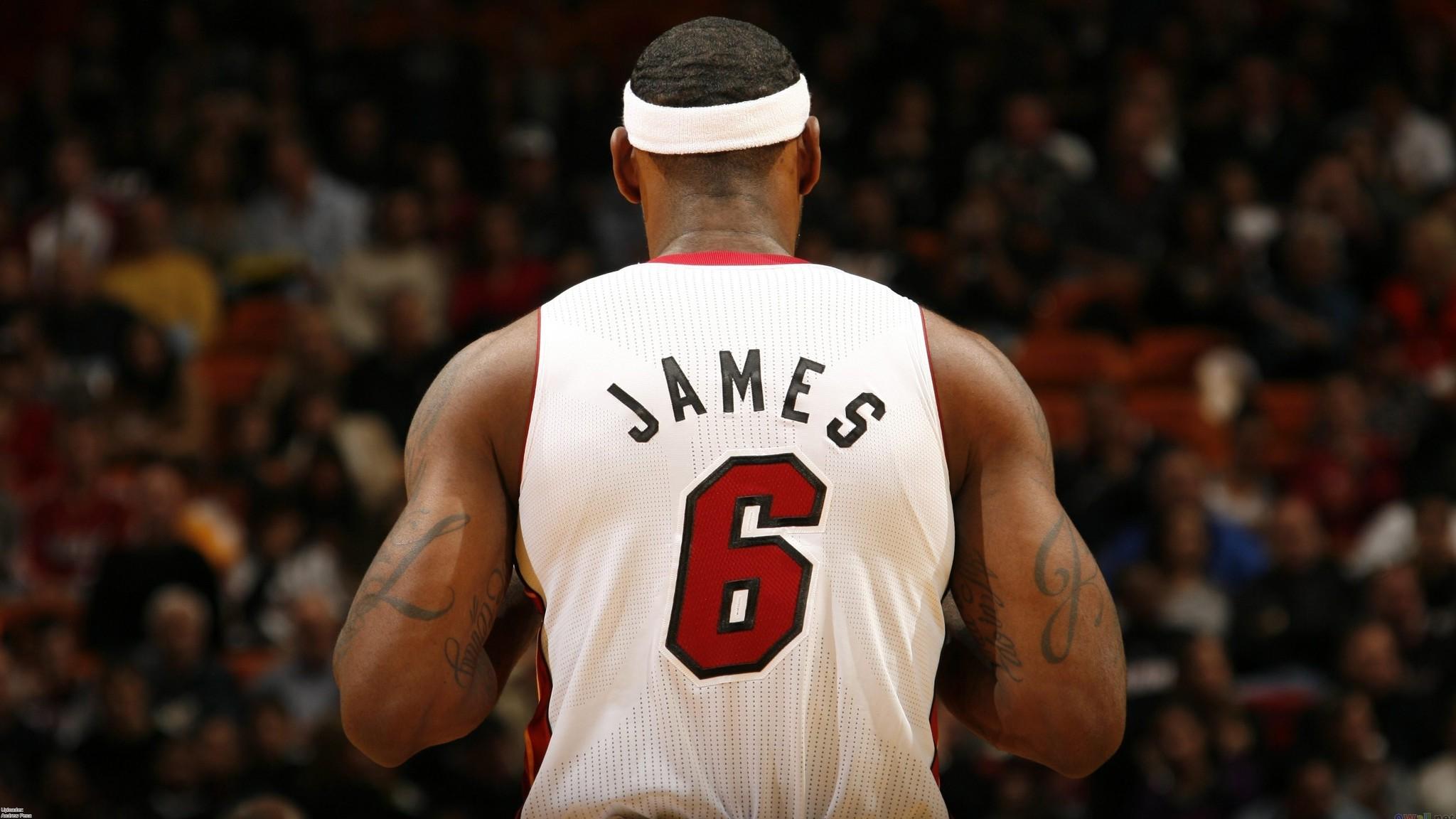 2048x1152 Lebron James Miami Heat Nba HD Wallpaper James Miami Wallpaper HD
