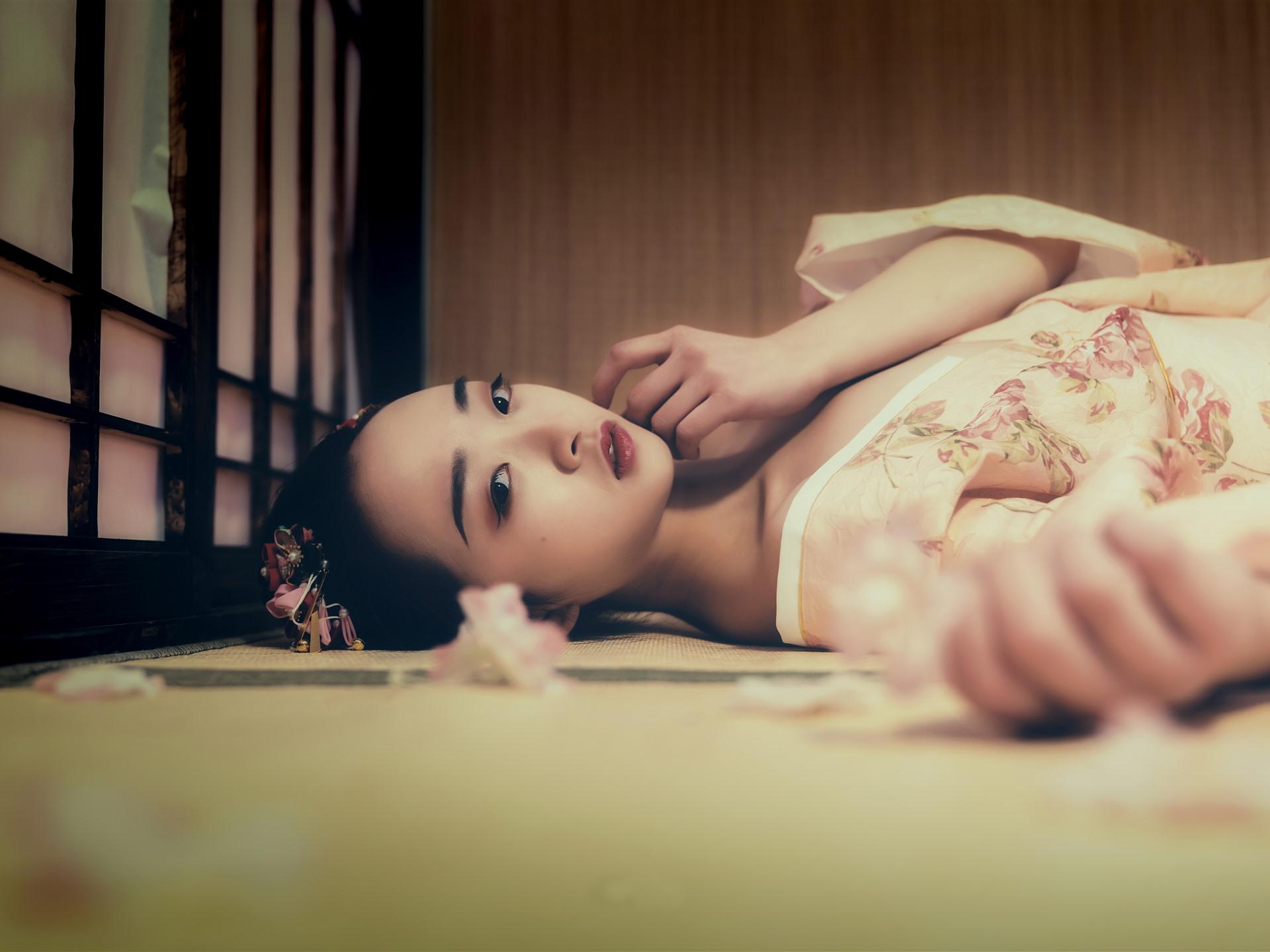 1920x1440 Wallpaper Lovely Japanese girl lying on floor 7680x4320 UHD 8K Picture, Image