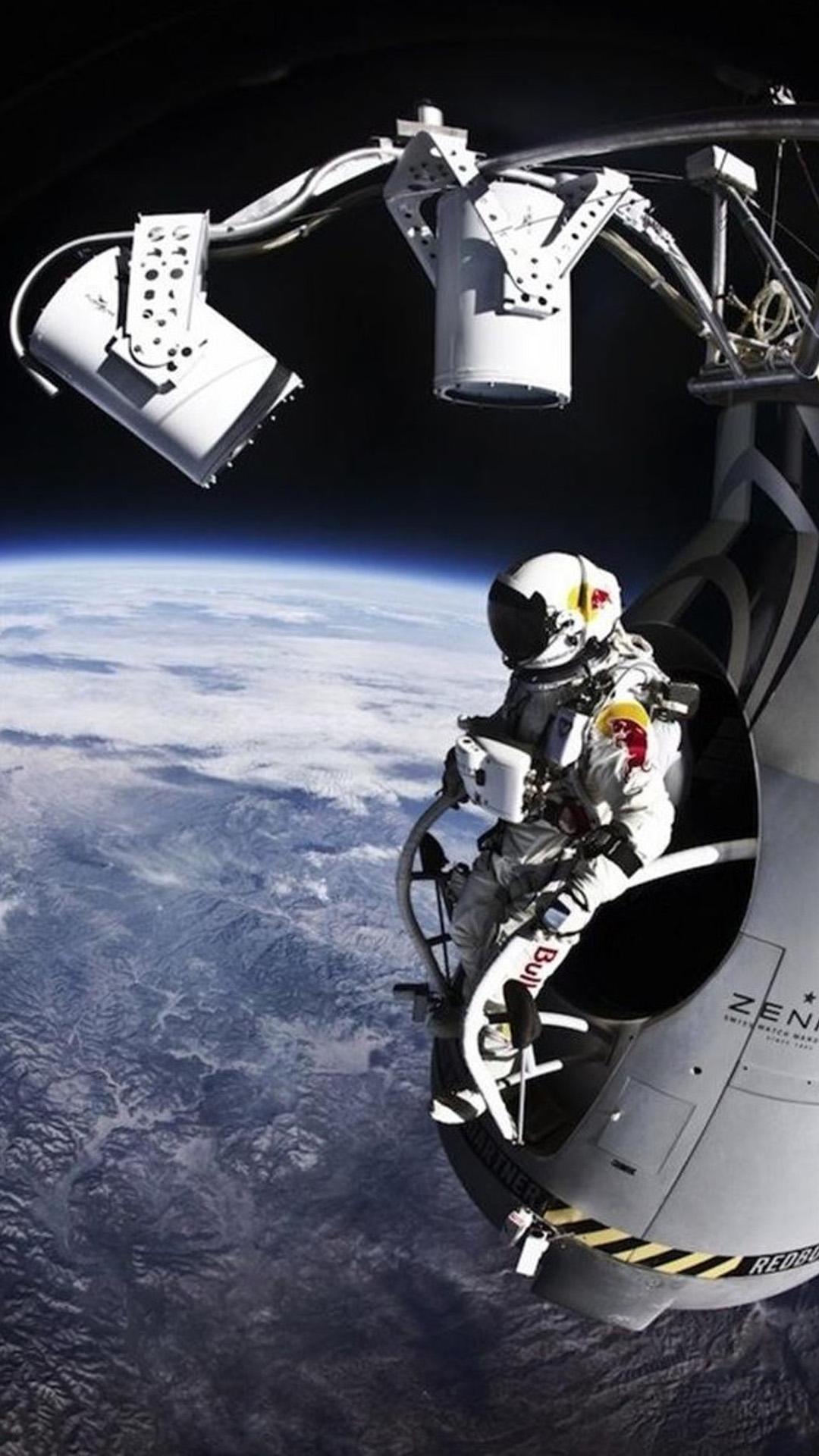 1080x1920 Astronaut Wallpaper iPhone