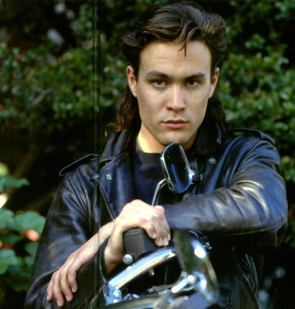 987x1032 Picture of Brandon Lee, Picture Of Celebrities